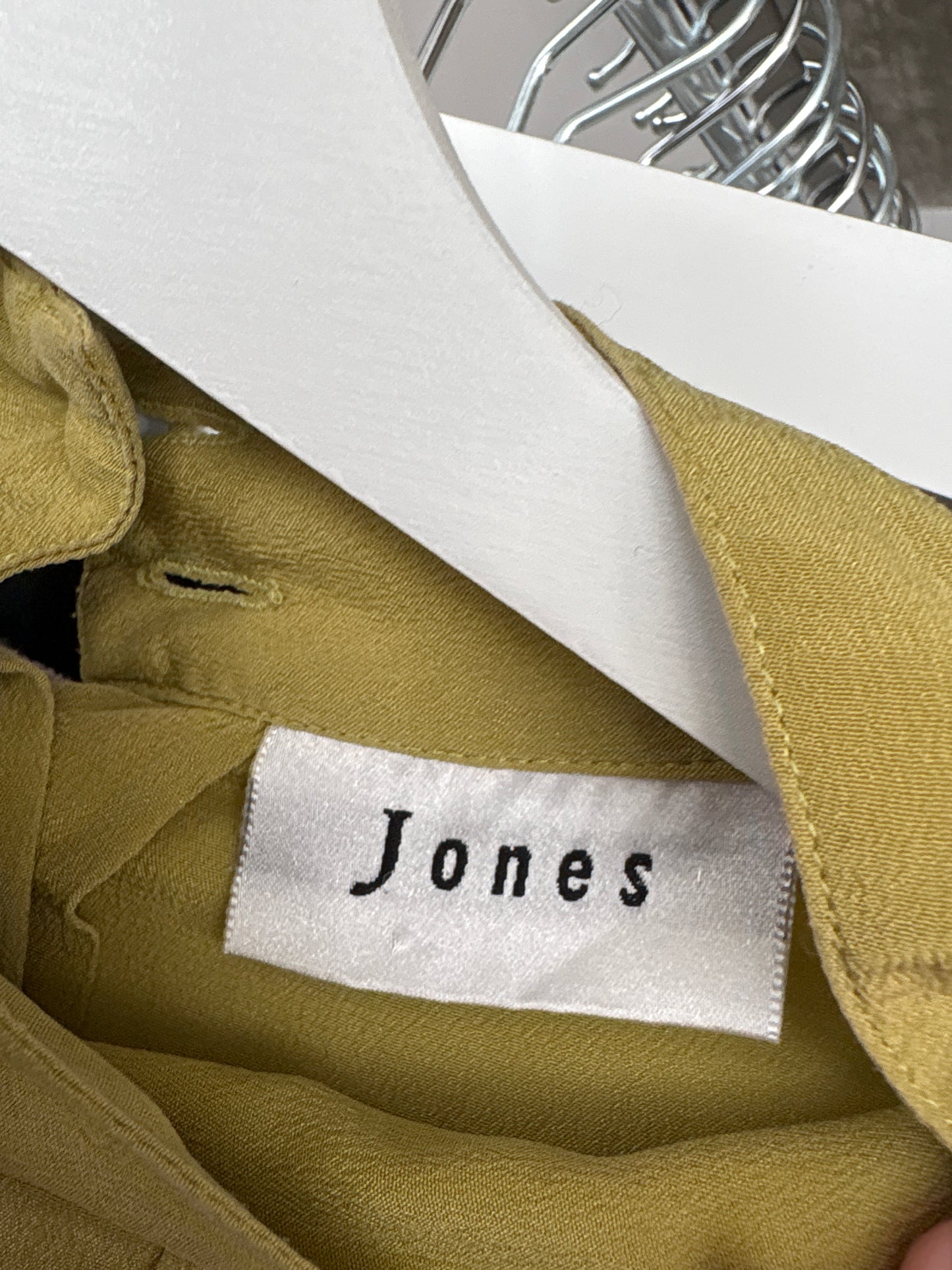 Cămașa verde crud petite din mătase naturală cu închidere la spate