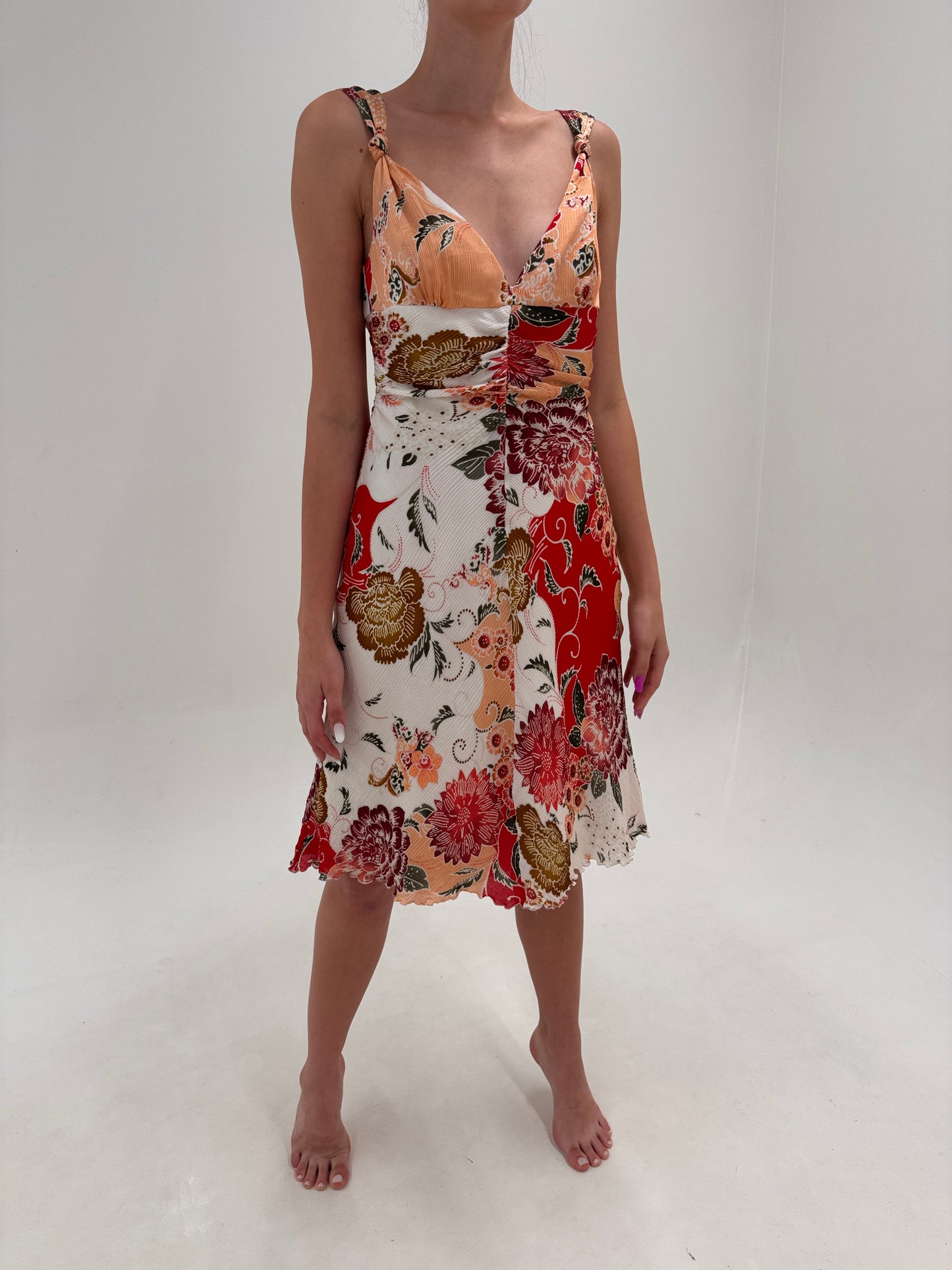 Rochie Armani gama ultra luxury din mătase naturală in croi ultra feminin în bie