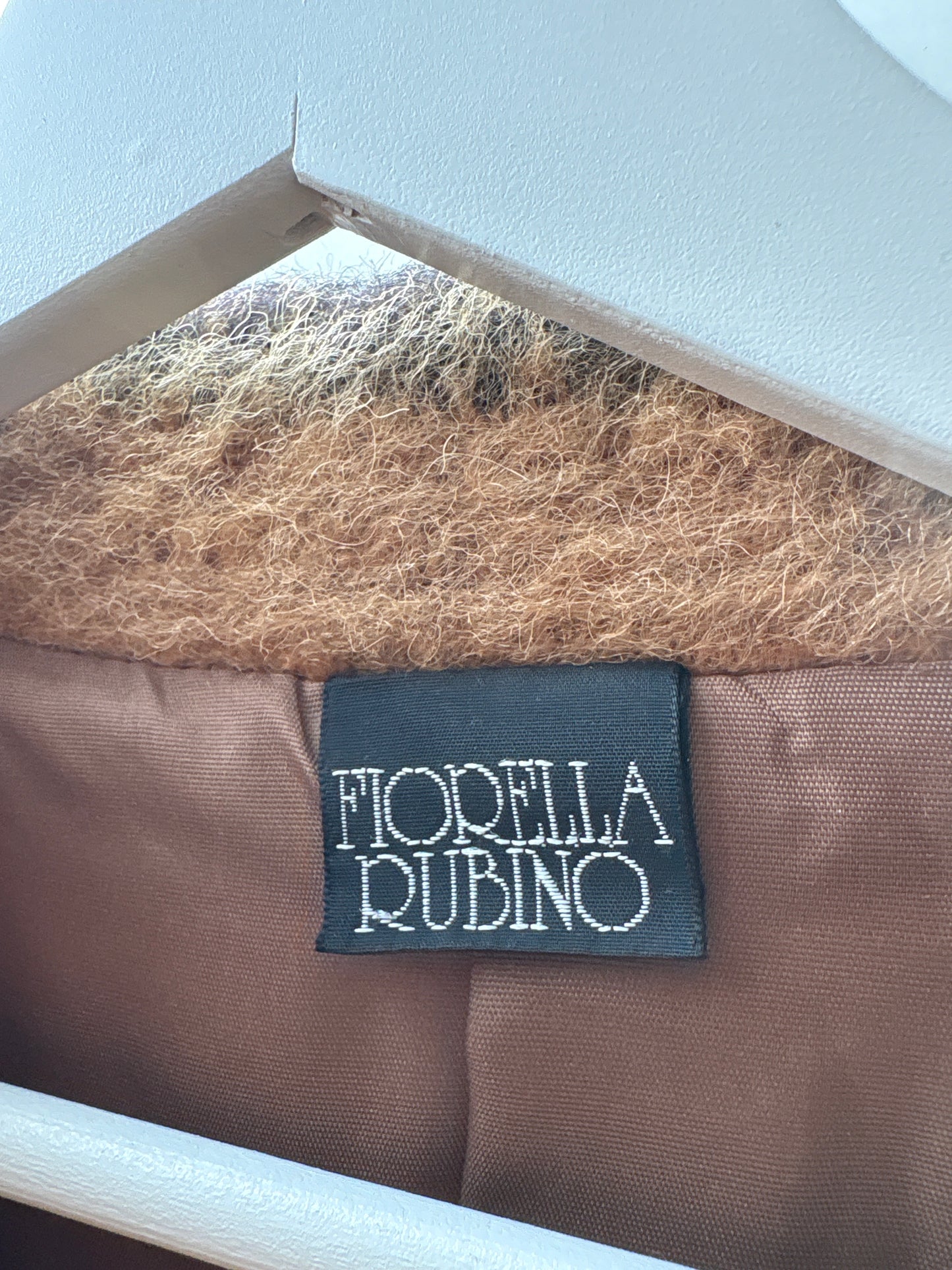Palton camel italian din mohair si Lana cu închidere dublă