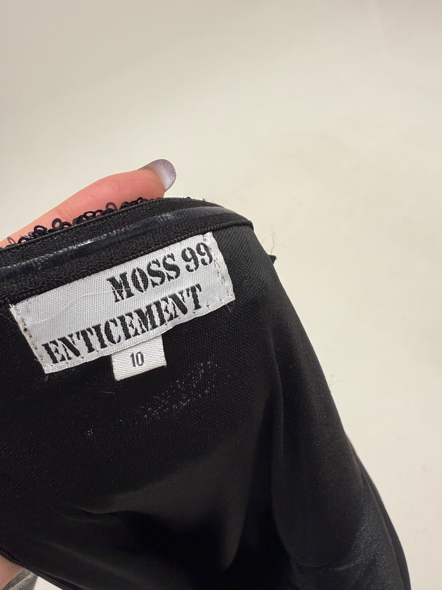 LBD maxi tall integrai cu paiete cu decolteu inimă si bază modelatoare