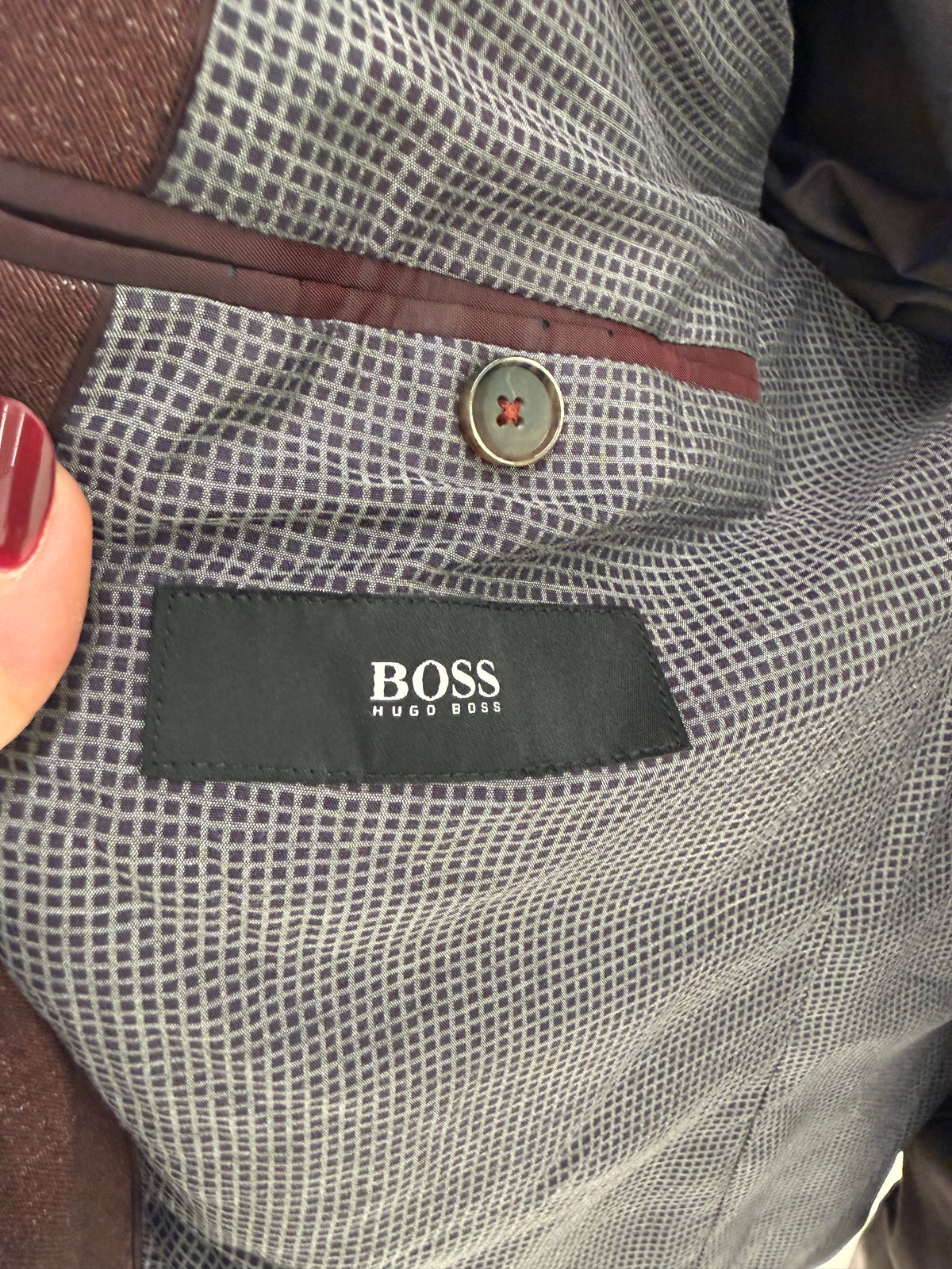 Sacou Hugo Boss plum din lana extrafina excepțională în croi actual