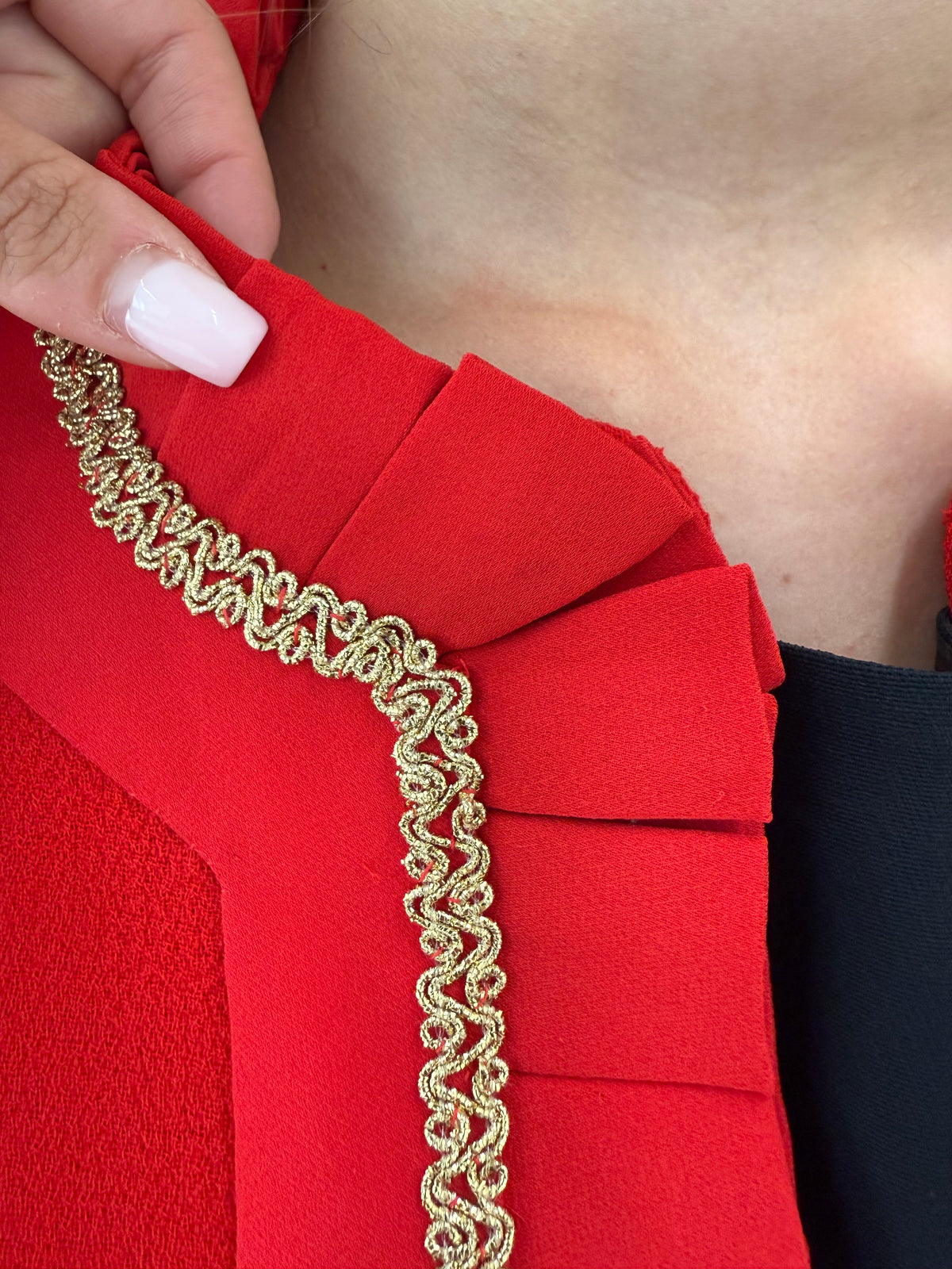 Sacou excepțional în stil Chanel de brand luxury italian roșu tare din lana extrafina