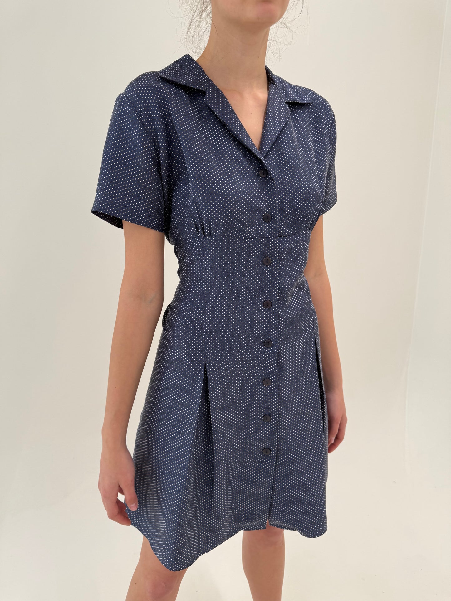 Rochie vintage cu buline ultra cambrata din mătase naturală