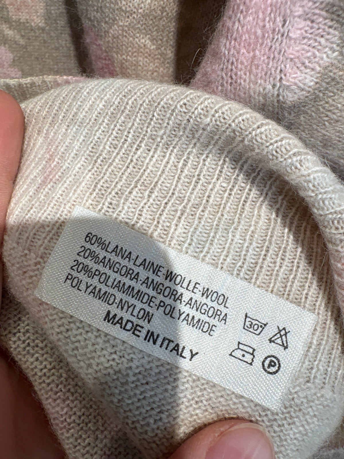 Pulover vintage italian light nude din lana extrafina cu Angora și print floral superb