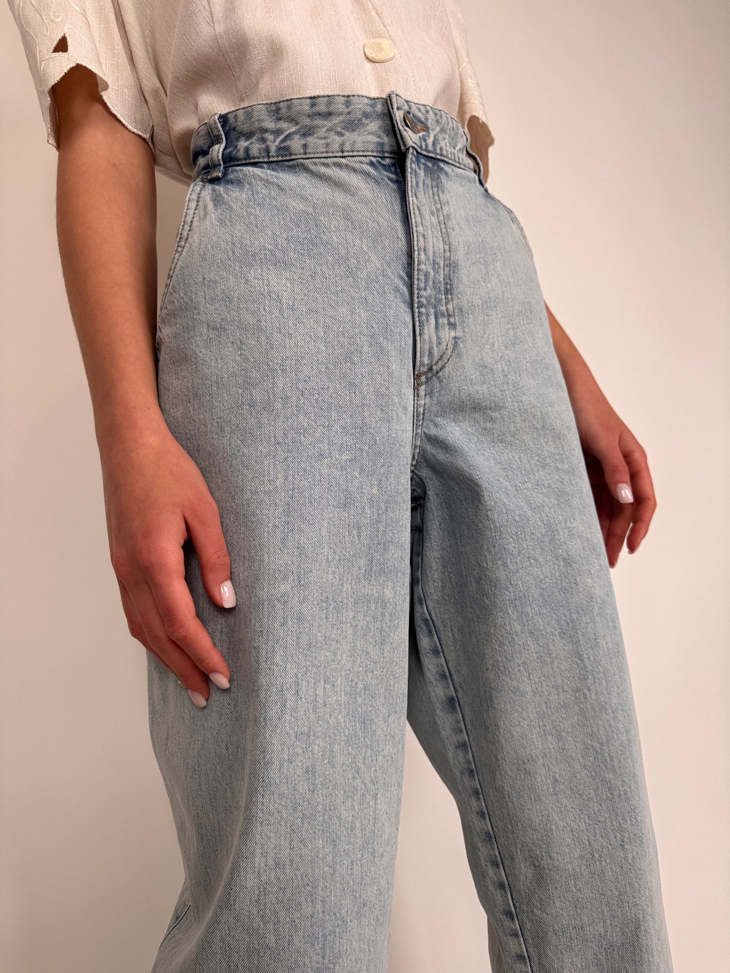 Jeanși light wash modelatori cu talie ultra înaltă