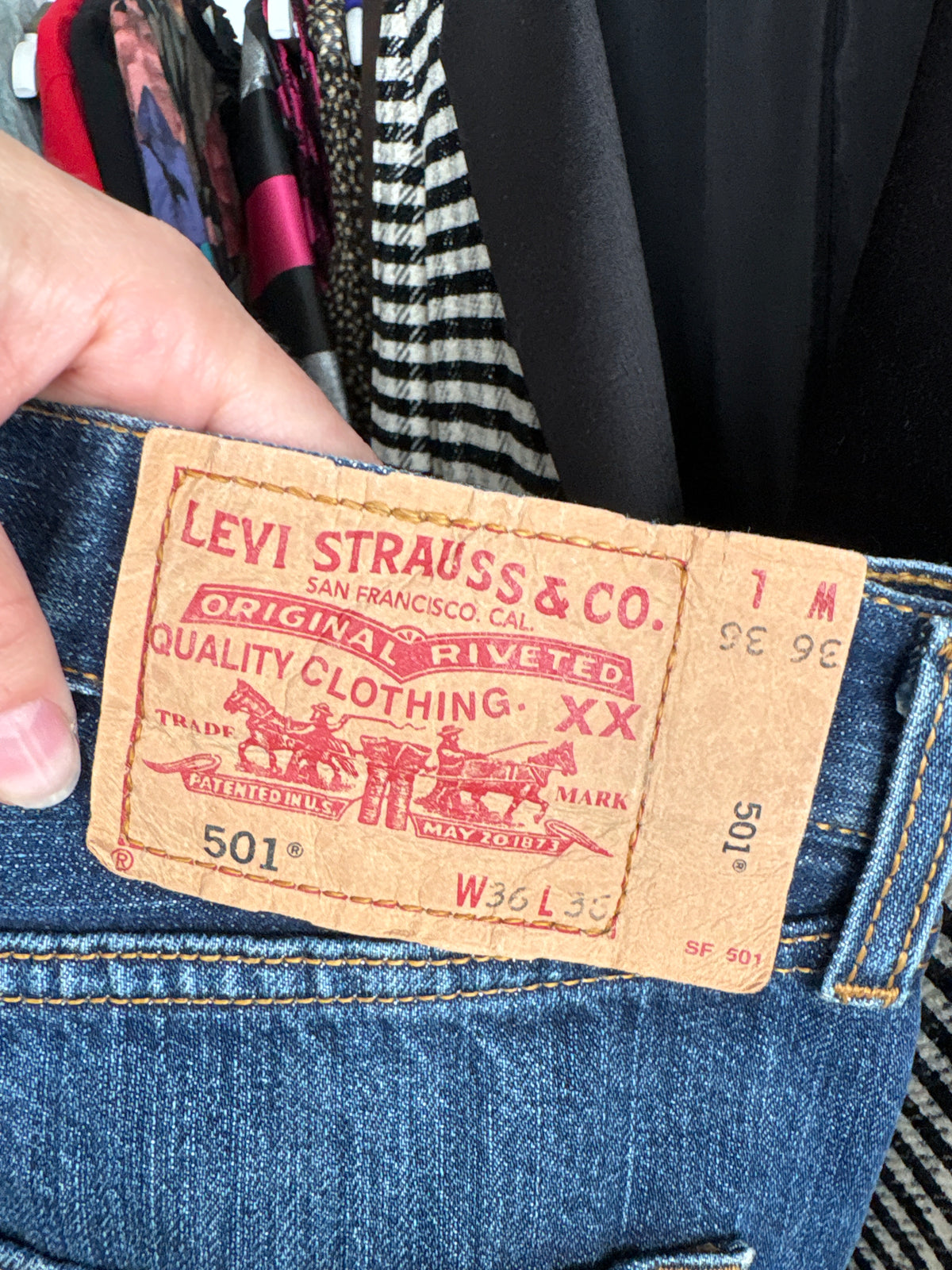 Jeans tall Levi’s 501 classic wash din bumbac gros