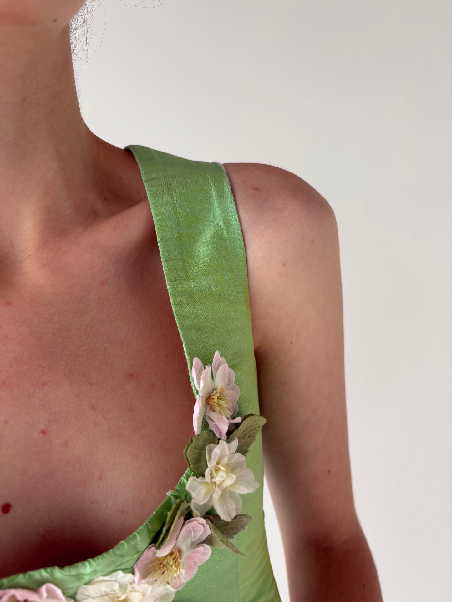 Corset vintage din tafta de mătase naturală cu aplicații florale manuale