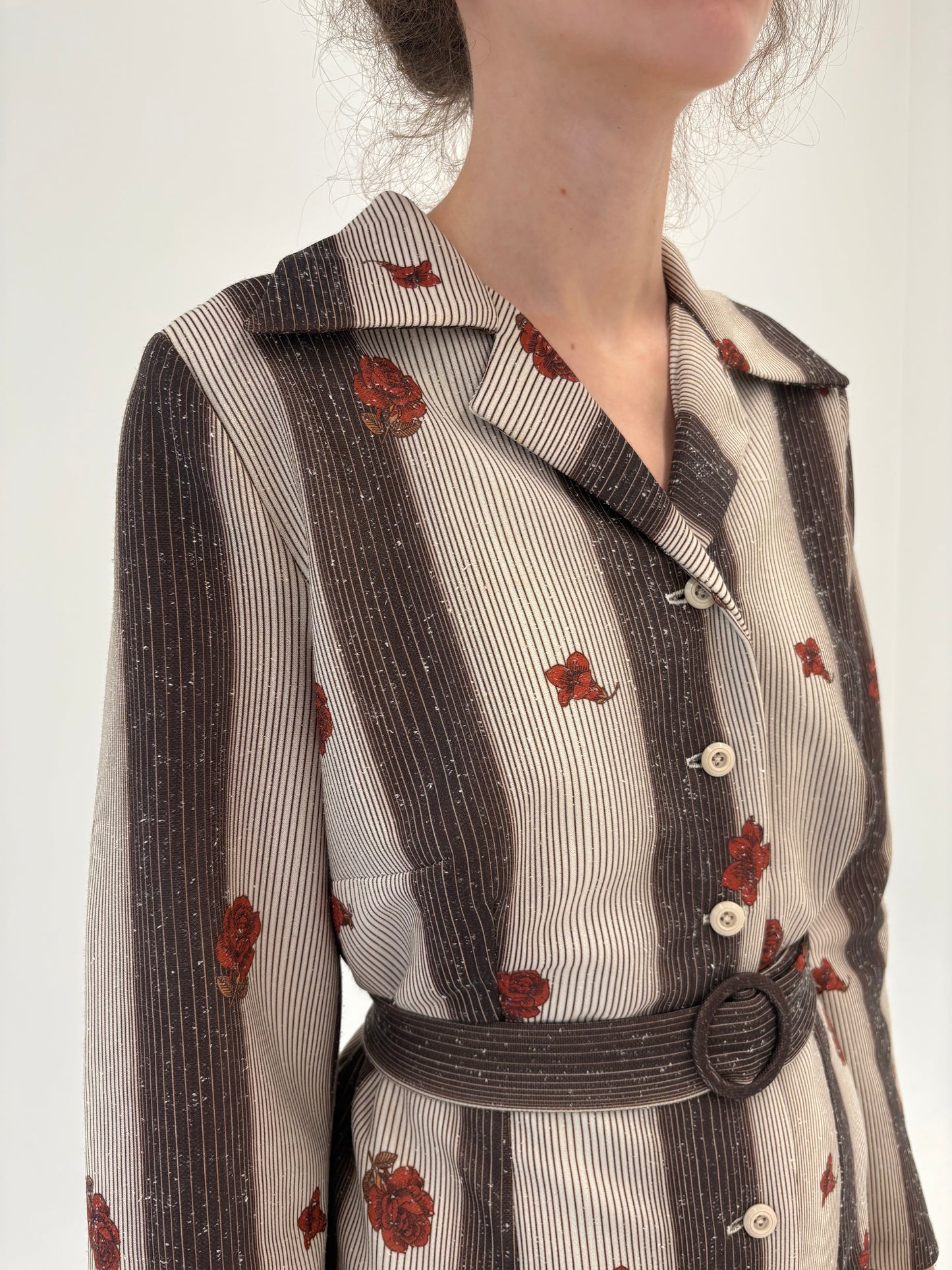 Rochie vintage din mix de lana cu print superb și talie marcată reglabilă