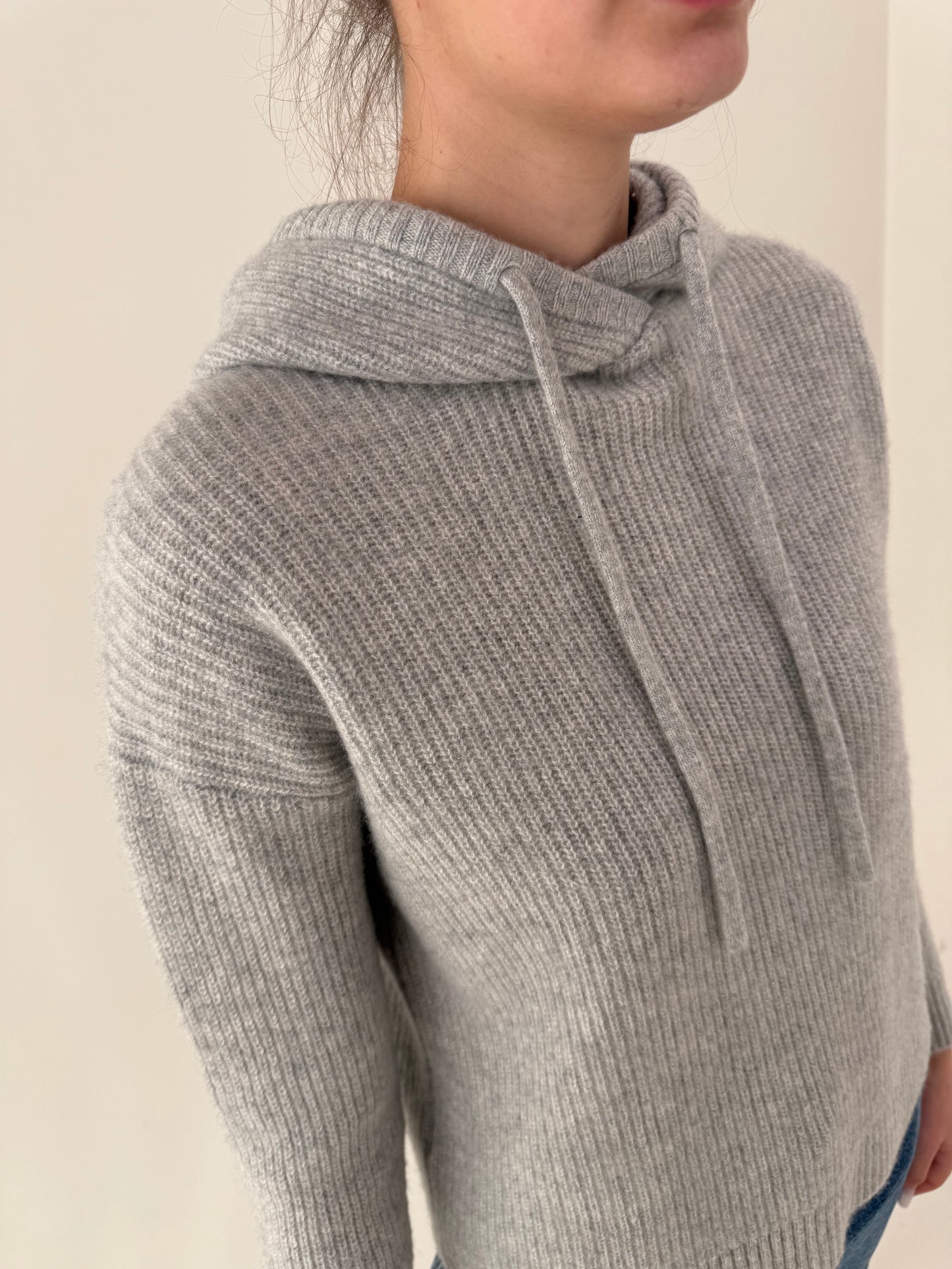 Hanorac petite din cașmir high end excepțional silver gray