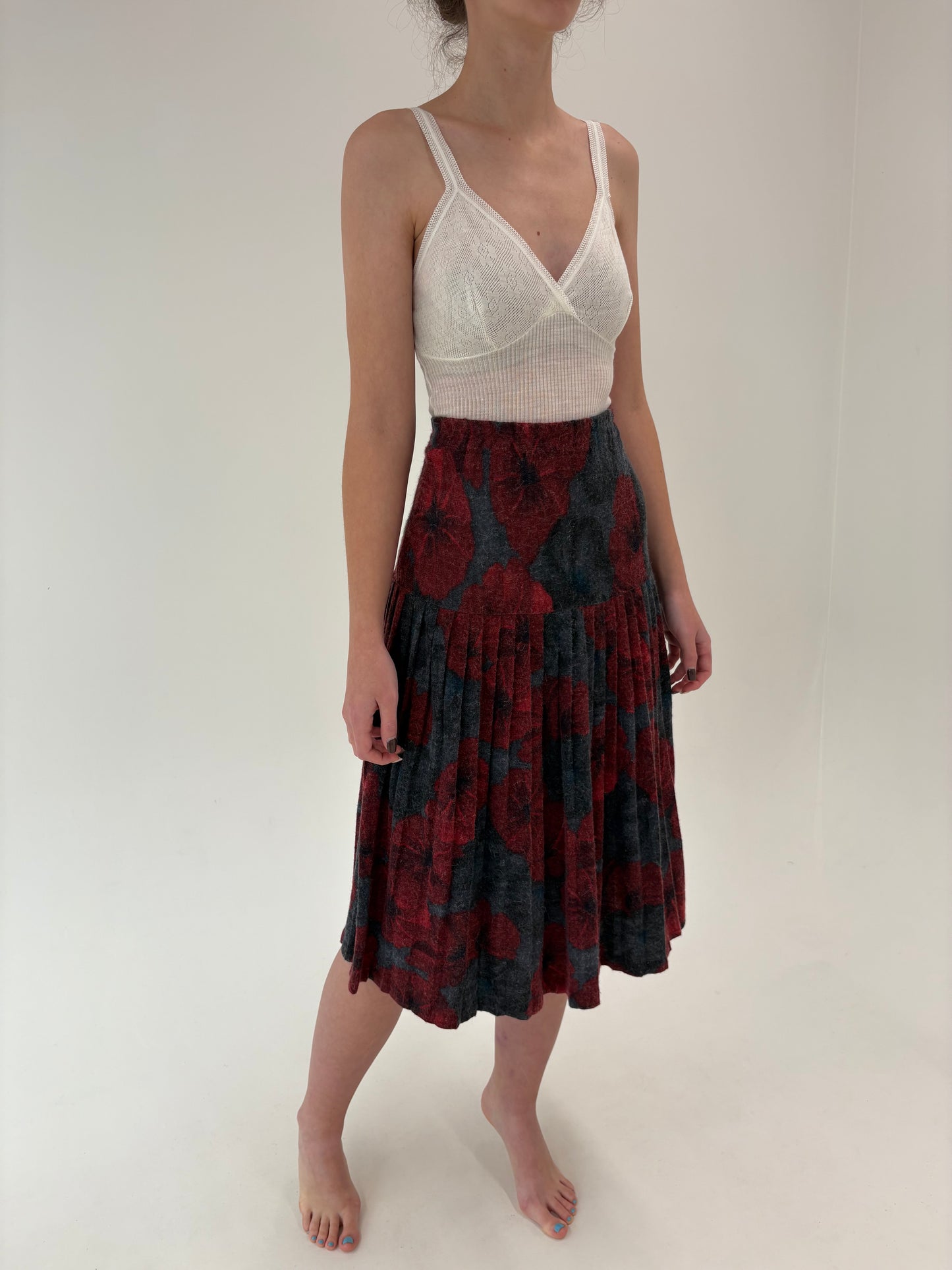 Fustă vintage plisată din tricot de lana extrafina cu print floral dark red