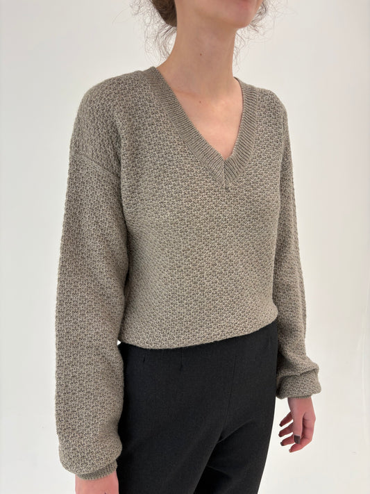 Pulover tall warm gray din lana fină texturată în croi lejer și anchior