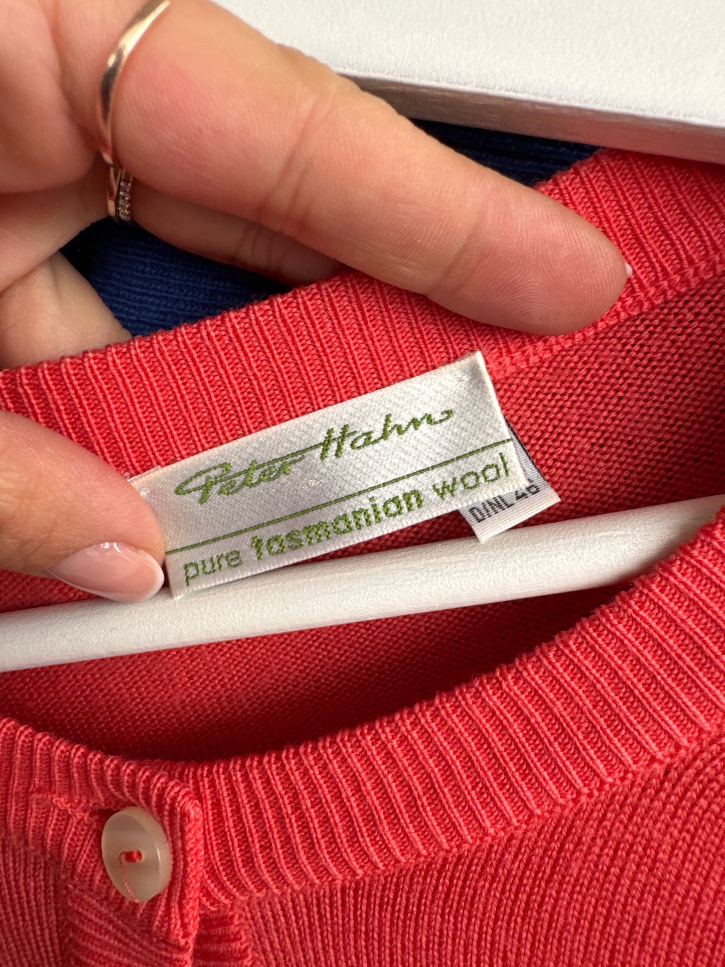 Cardigan din lana pura extrafina merino tasmaniana coral orange