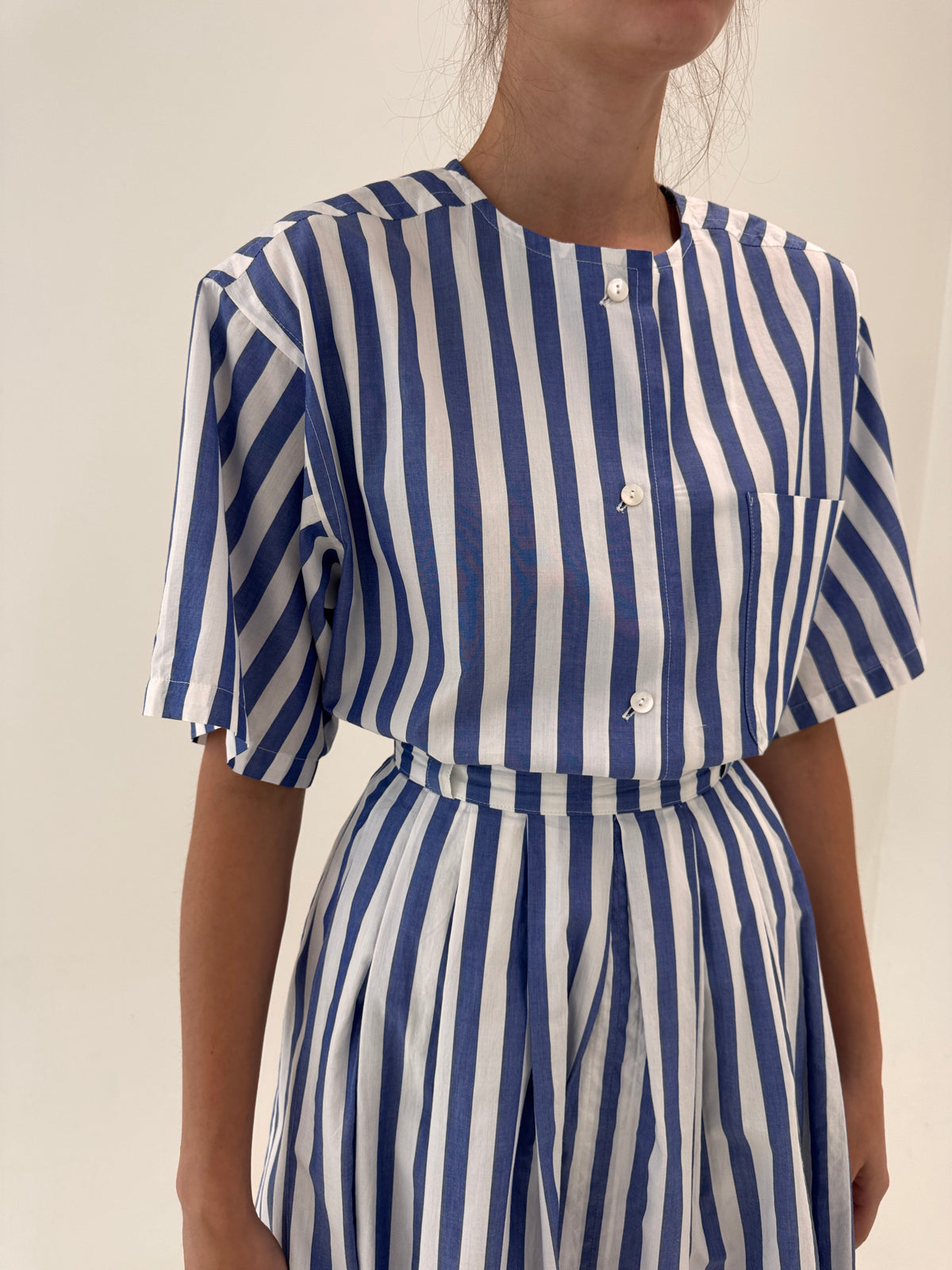 Set vintage din canvas de bumbac în dungi și croi retro modern