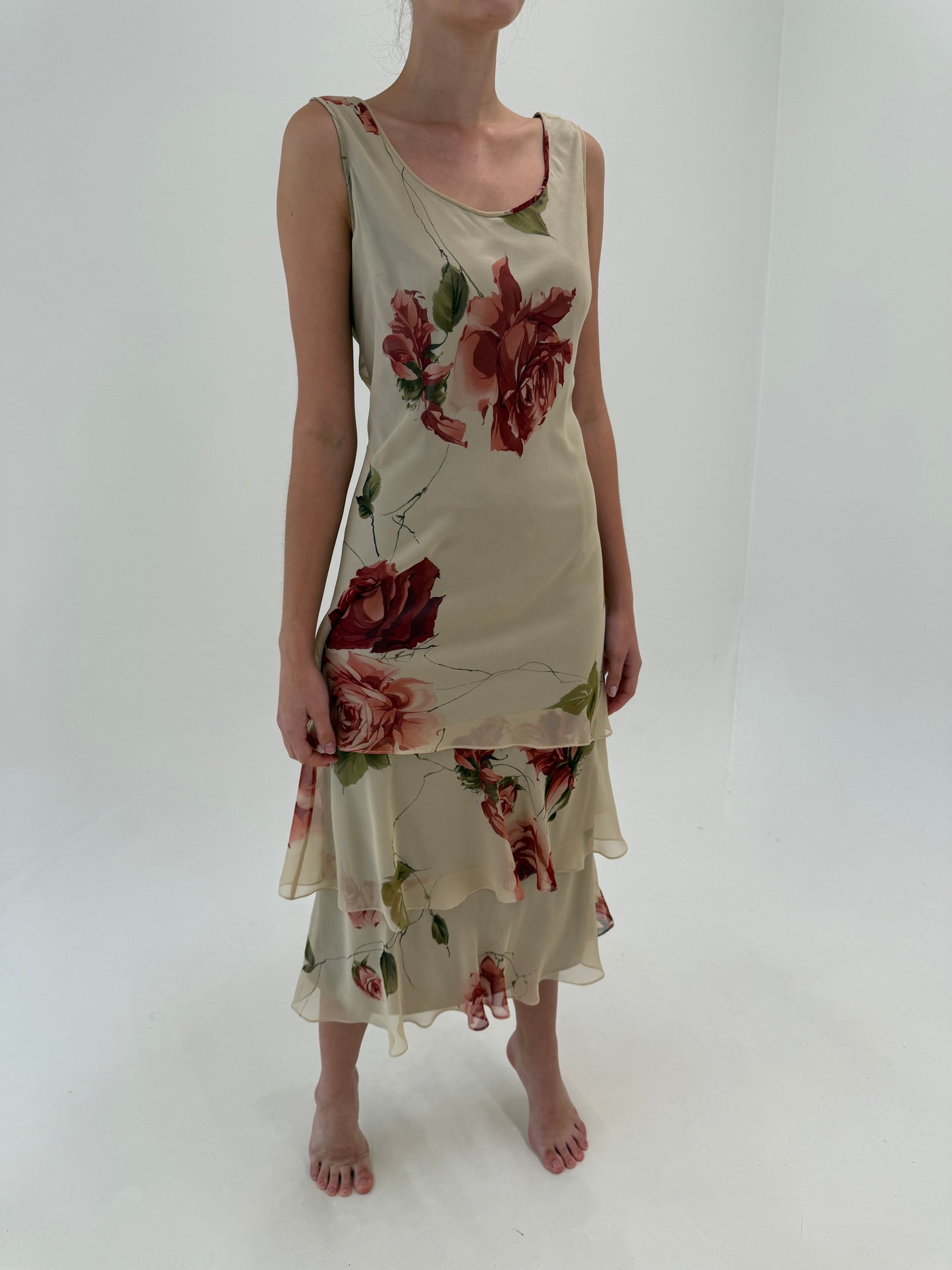 Rochie maxi în bie din mătase naturală de la zi la seară cu print floral superb
