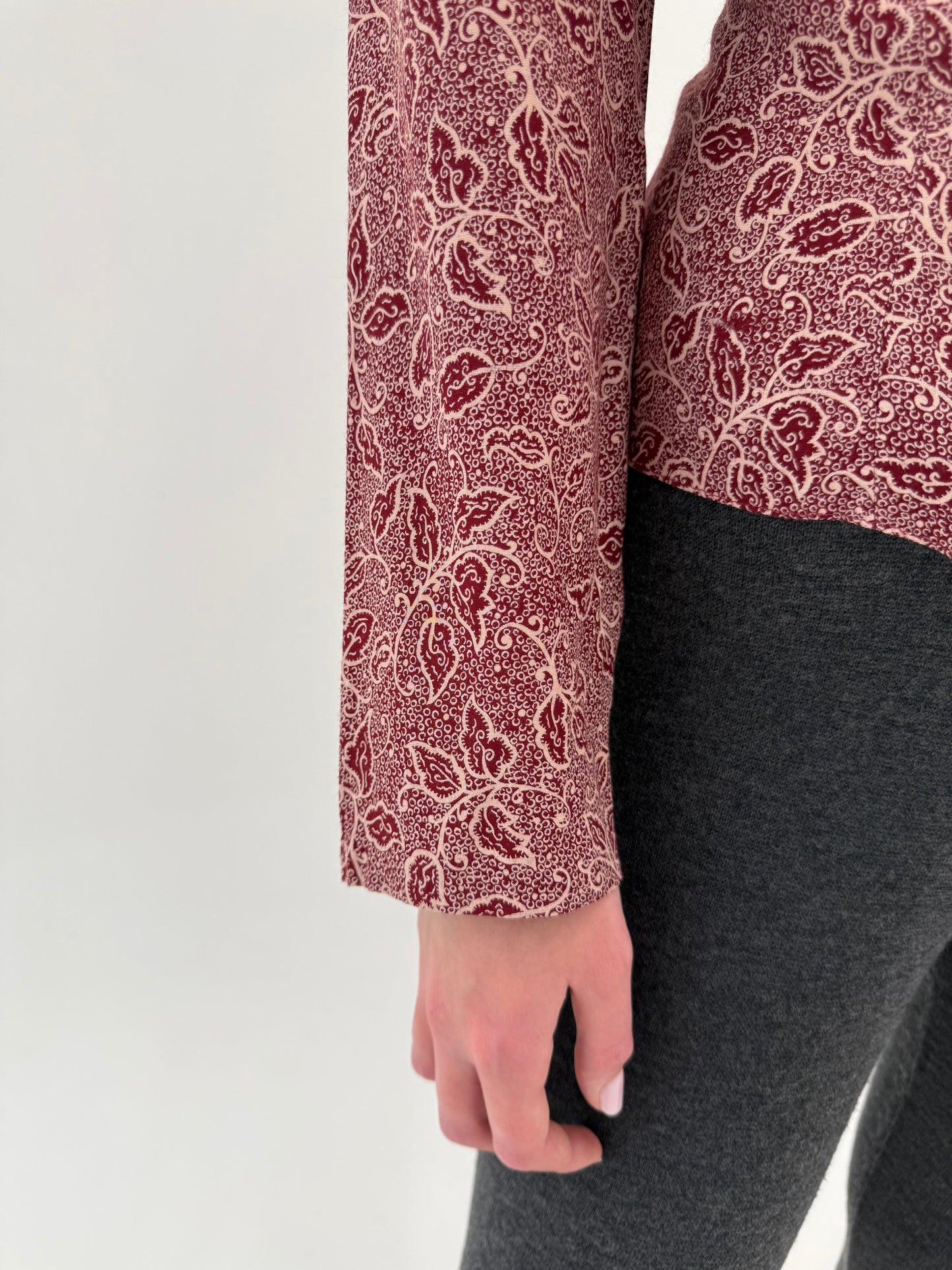 Cămașa cambrata burgundy vintage cu eline delicat camel