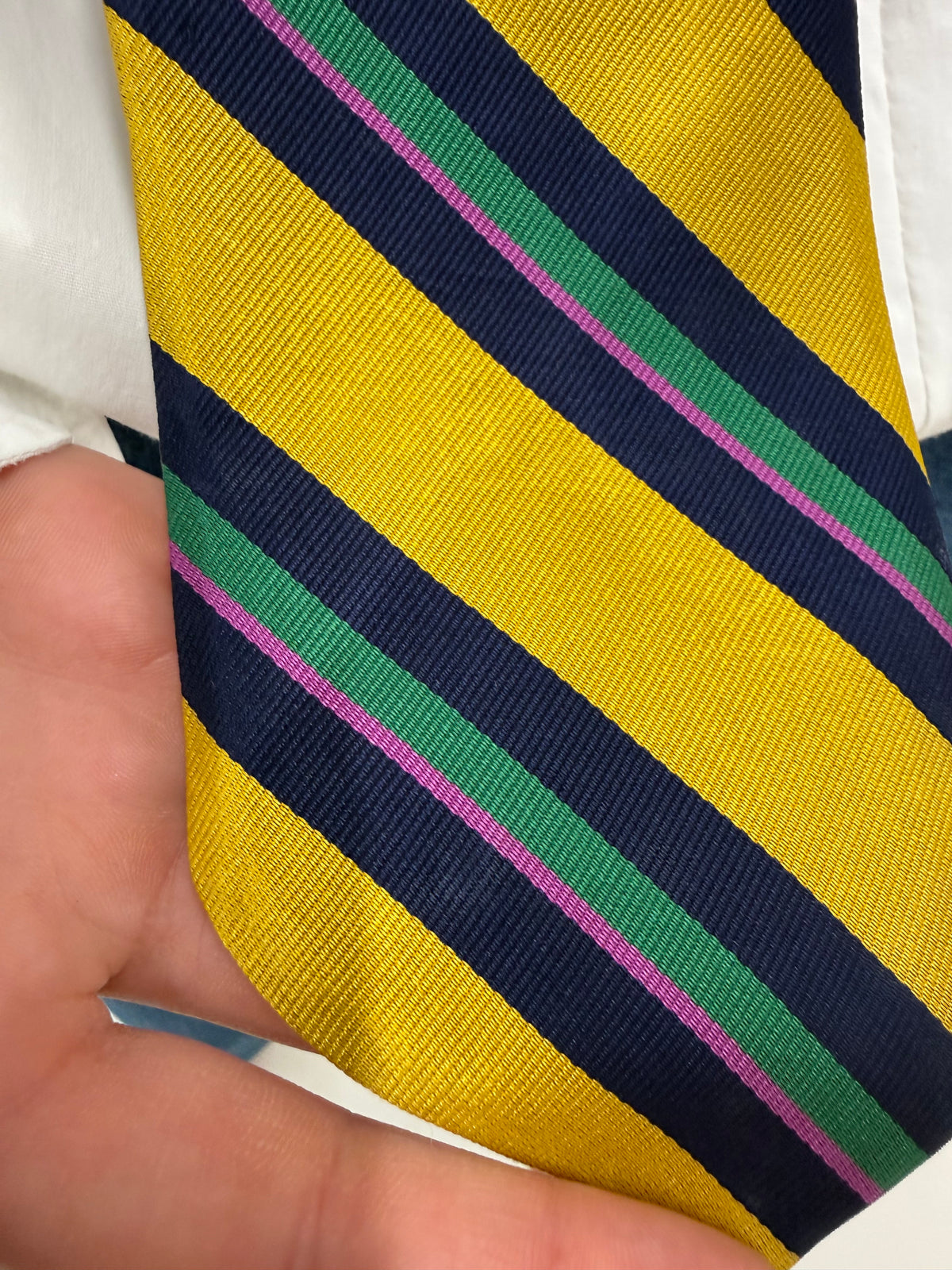Cravata Ralph Lauren în dungi și culori tari ușor slim din jacquard de mătase naturală