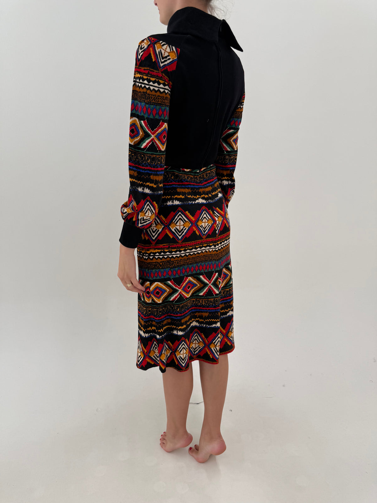 Rochie vintage din catifea cu print în culori tari și talie ultra înaltă marcată
