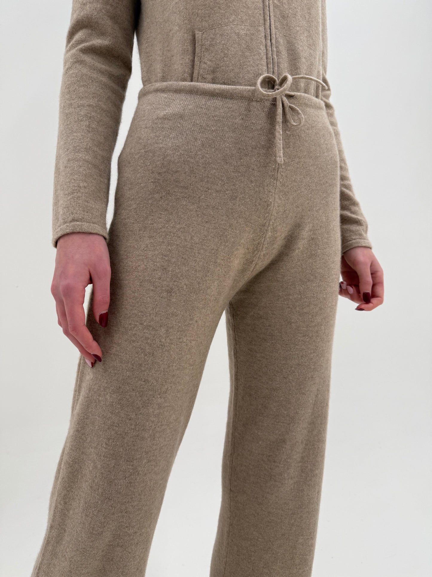 Set camel din cașmir multiply cu pantaloni palazzo și hanorac