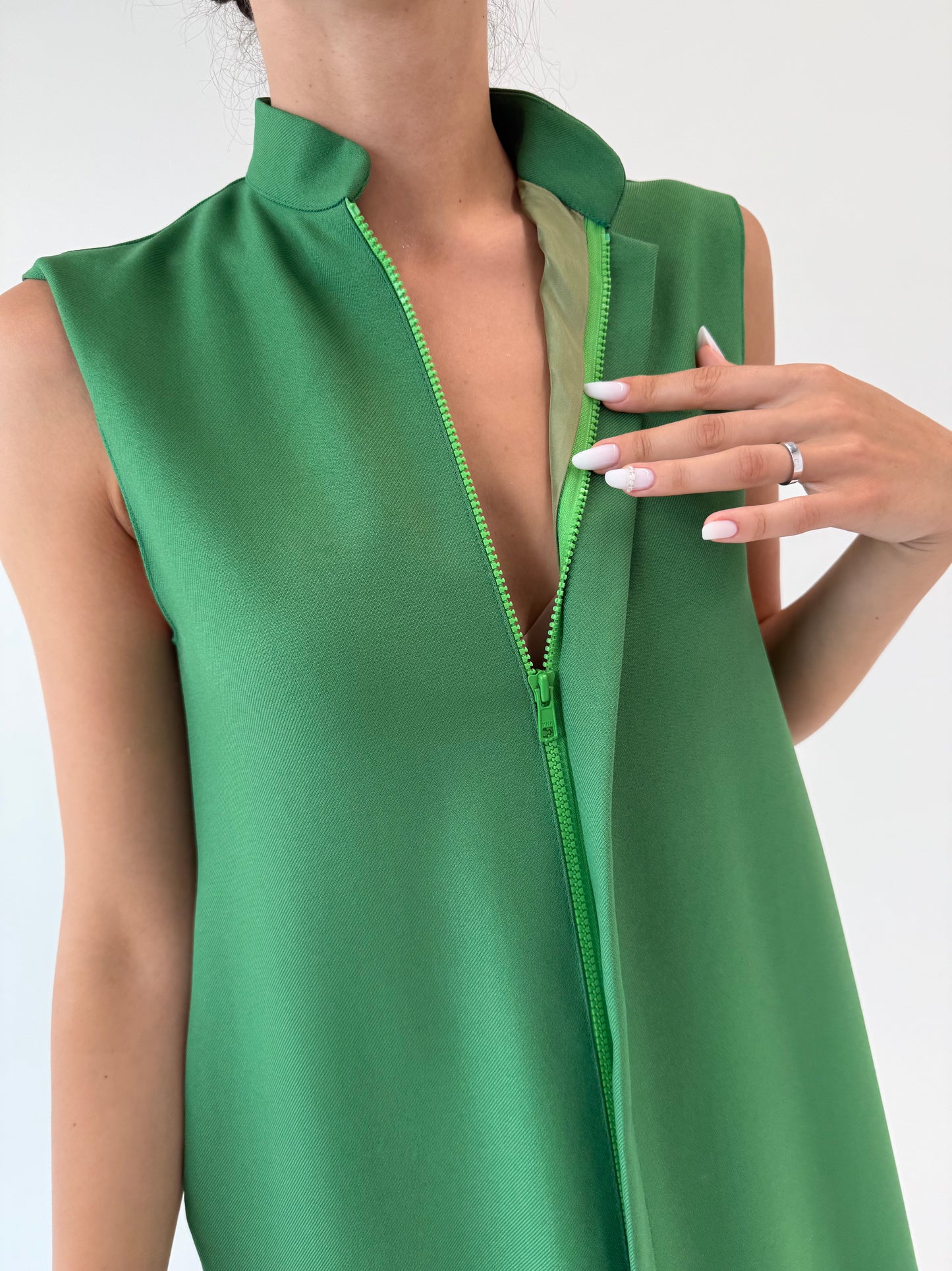 Rochii old vintage sfârșit de ani 60 verde tare din stofita