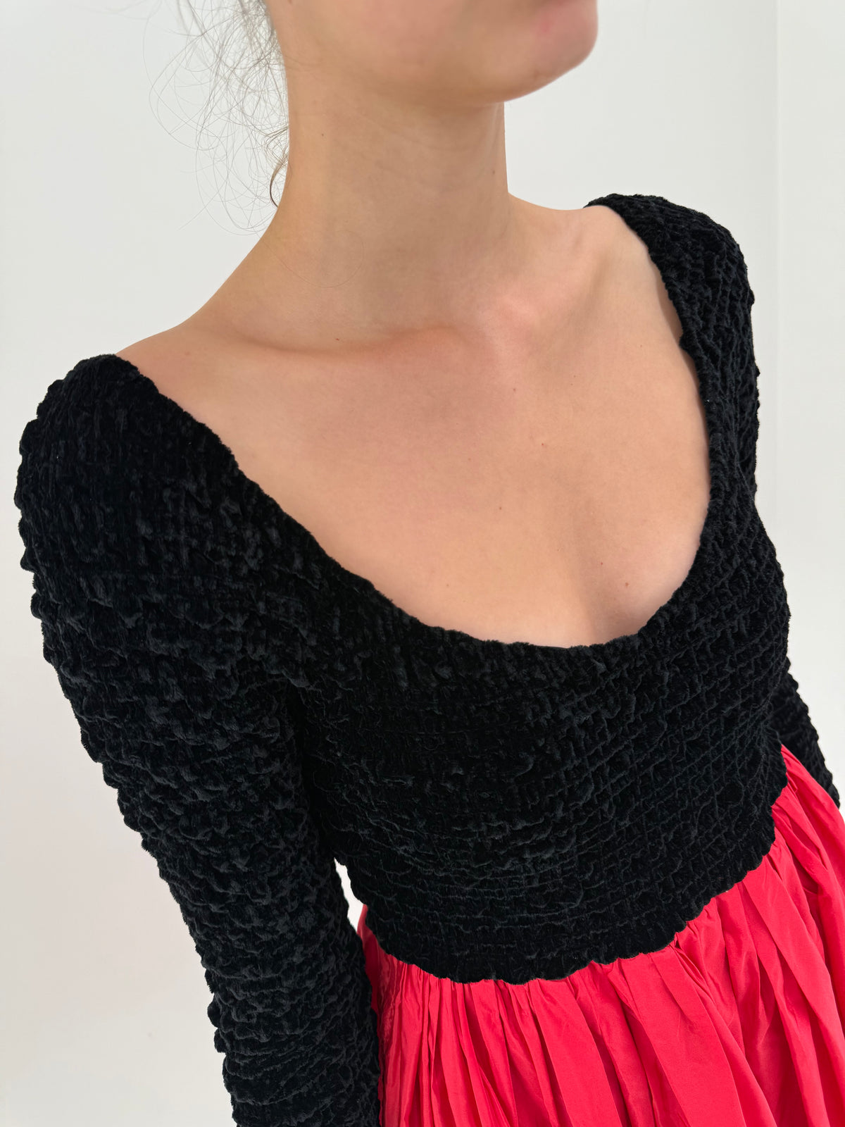 Rochie old vintage în croi de ani 50 cu bust din catifea si tafta de mătase naturală