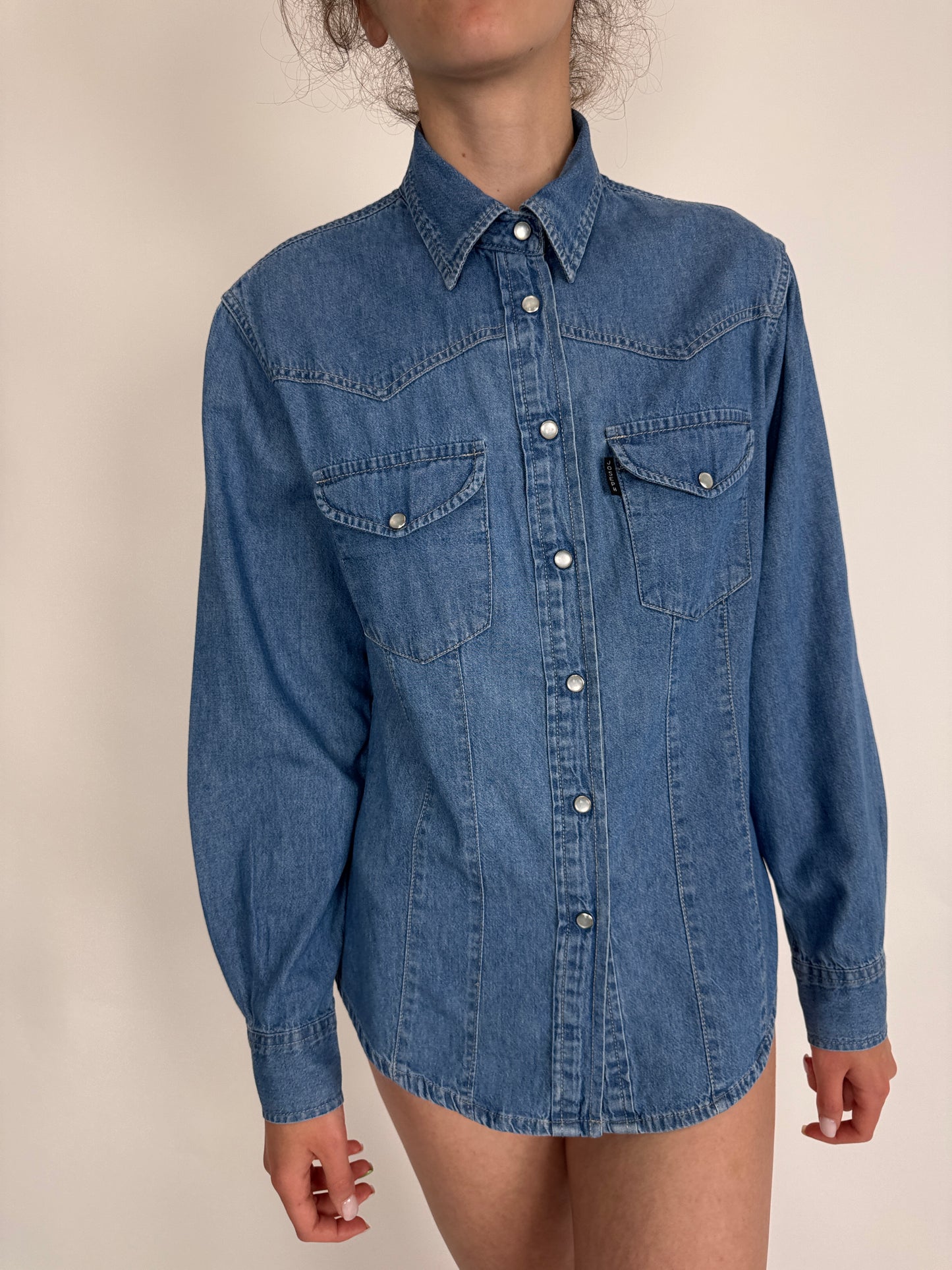 Cămașa vintage din jeans moale ușor cambrata