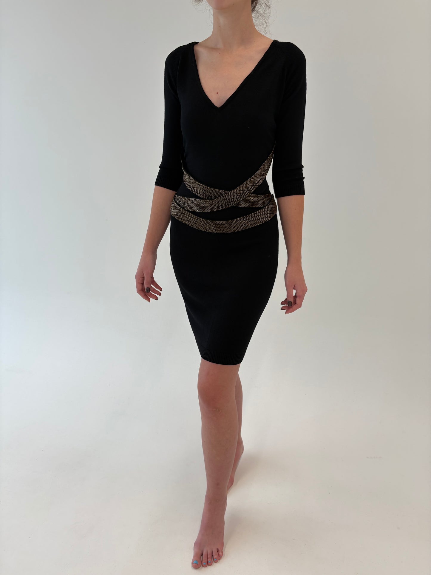 LBD din lana merino extrafina cu ‘cordoane’integral cu aplicații manuale