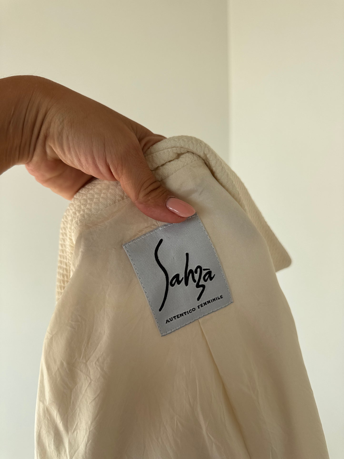 Sacou luxury italian cambrat butter white din stofita gofrată de la zi la seară