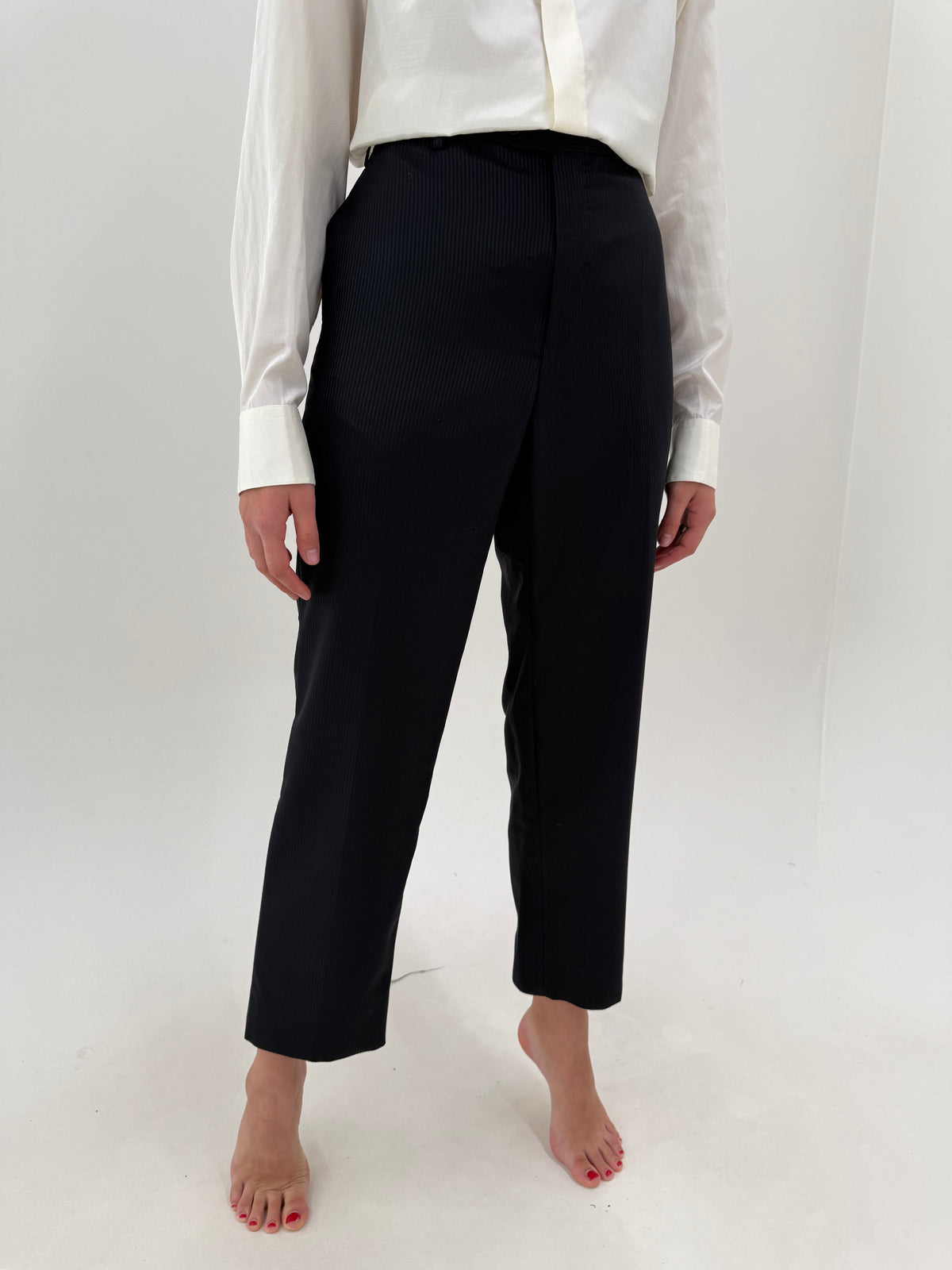 Costum negru de brand luxury Pal Zileri din stofă de lana și mătase naturală texturat cu dungi
