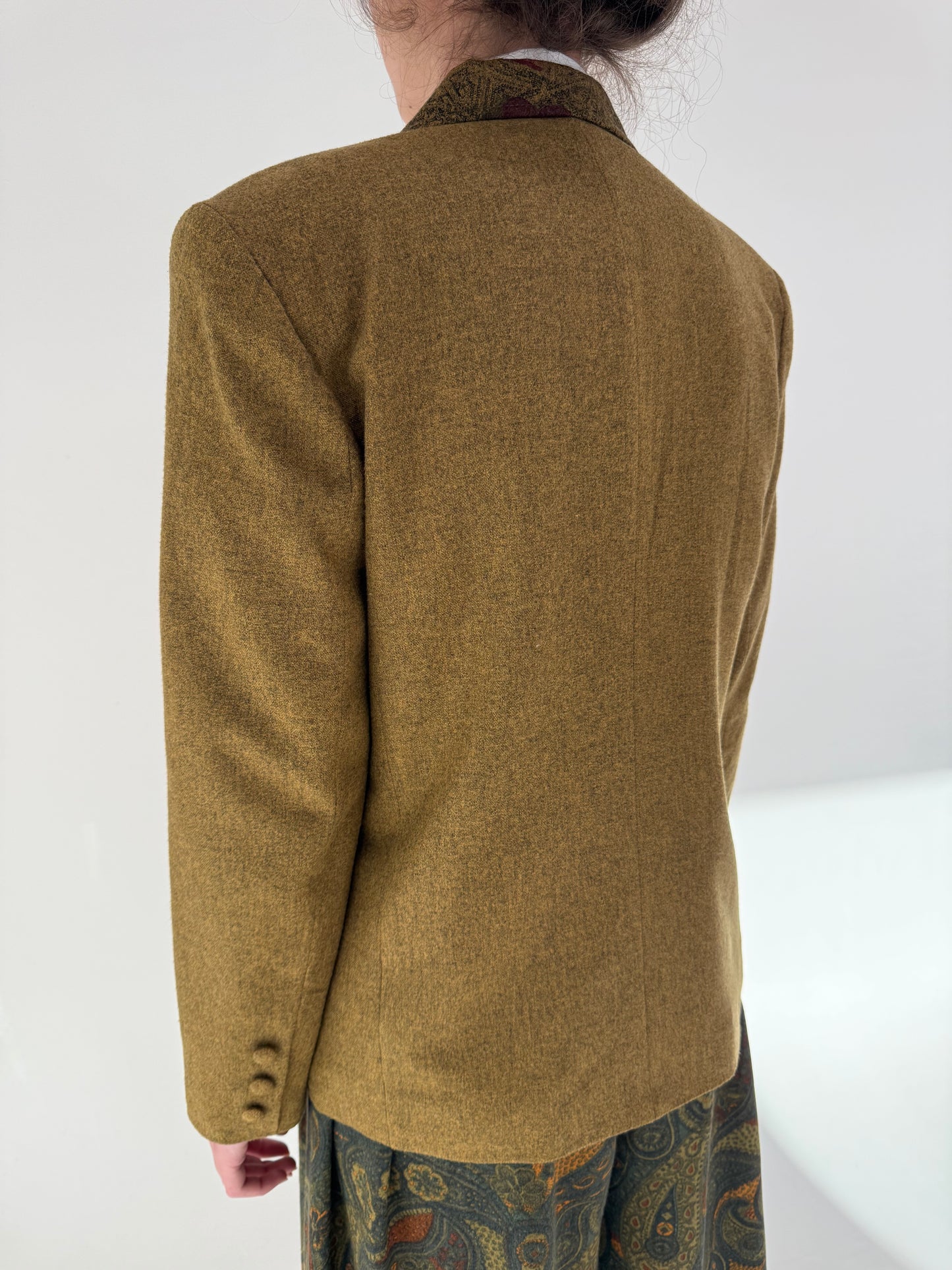 Sacou vintage ușor cambrat mustard green cu revere contrastante din tweed