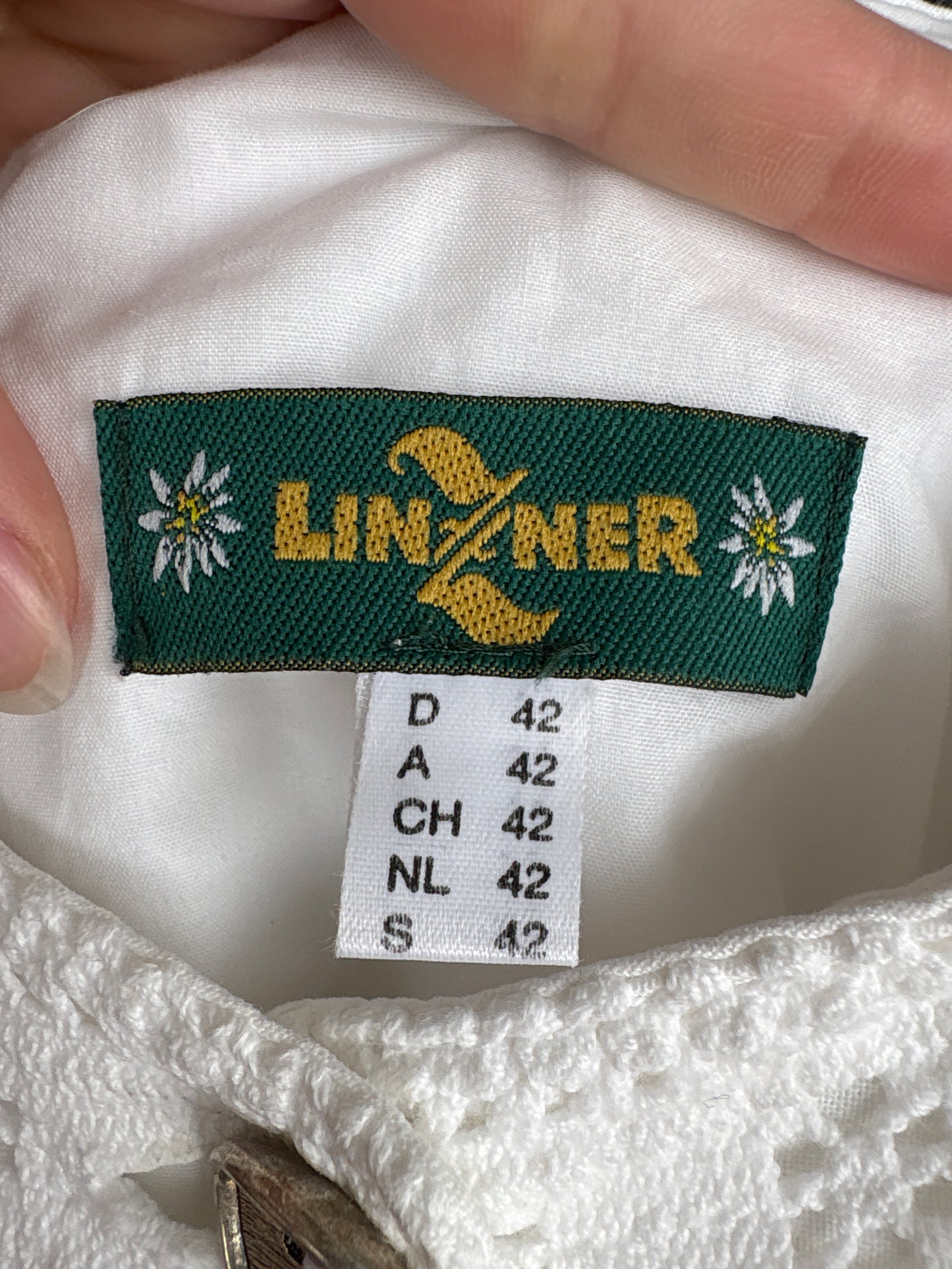Corsaj vintage din pânză cu umeri bufanți și dantelă macrame lucrată manual