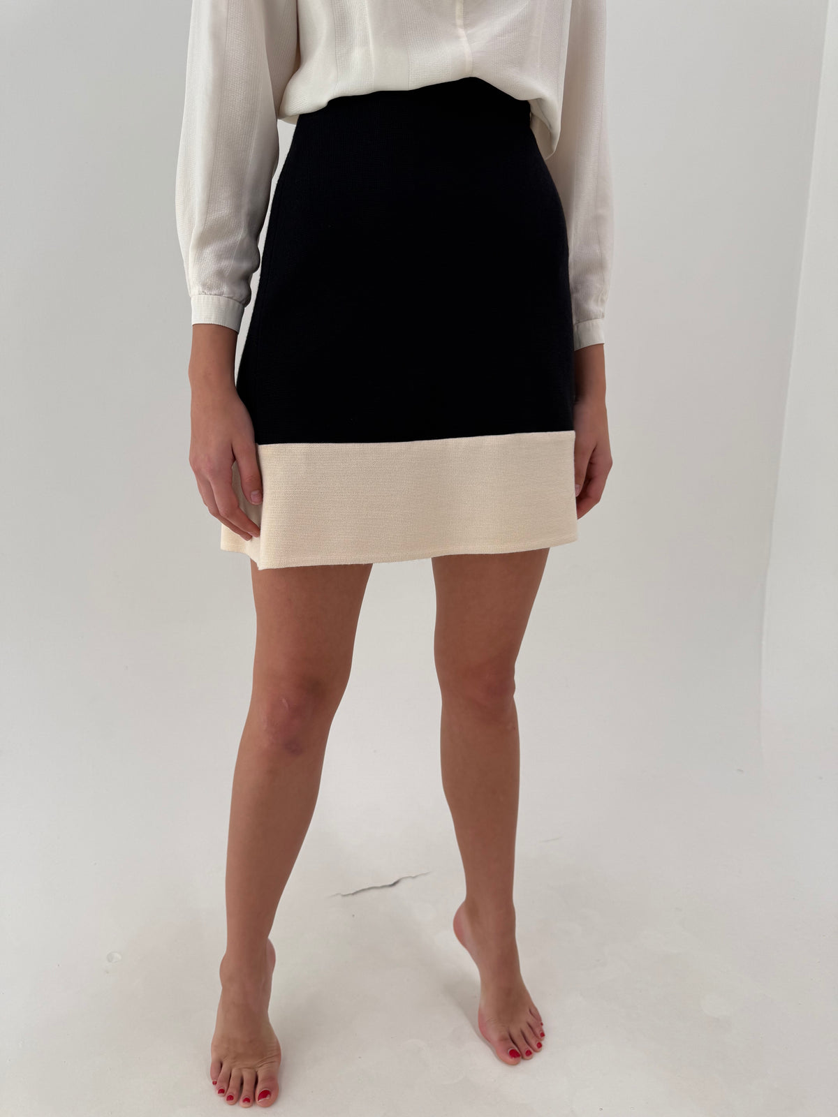 Fustă Luisa Spagnoli din tricot de lana pura certificată extrafina alb negru colorblock