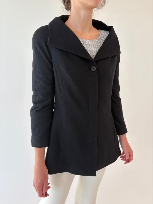 Sacou negru cambrat din mix de lana extrafina