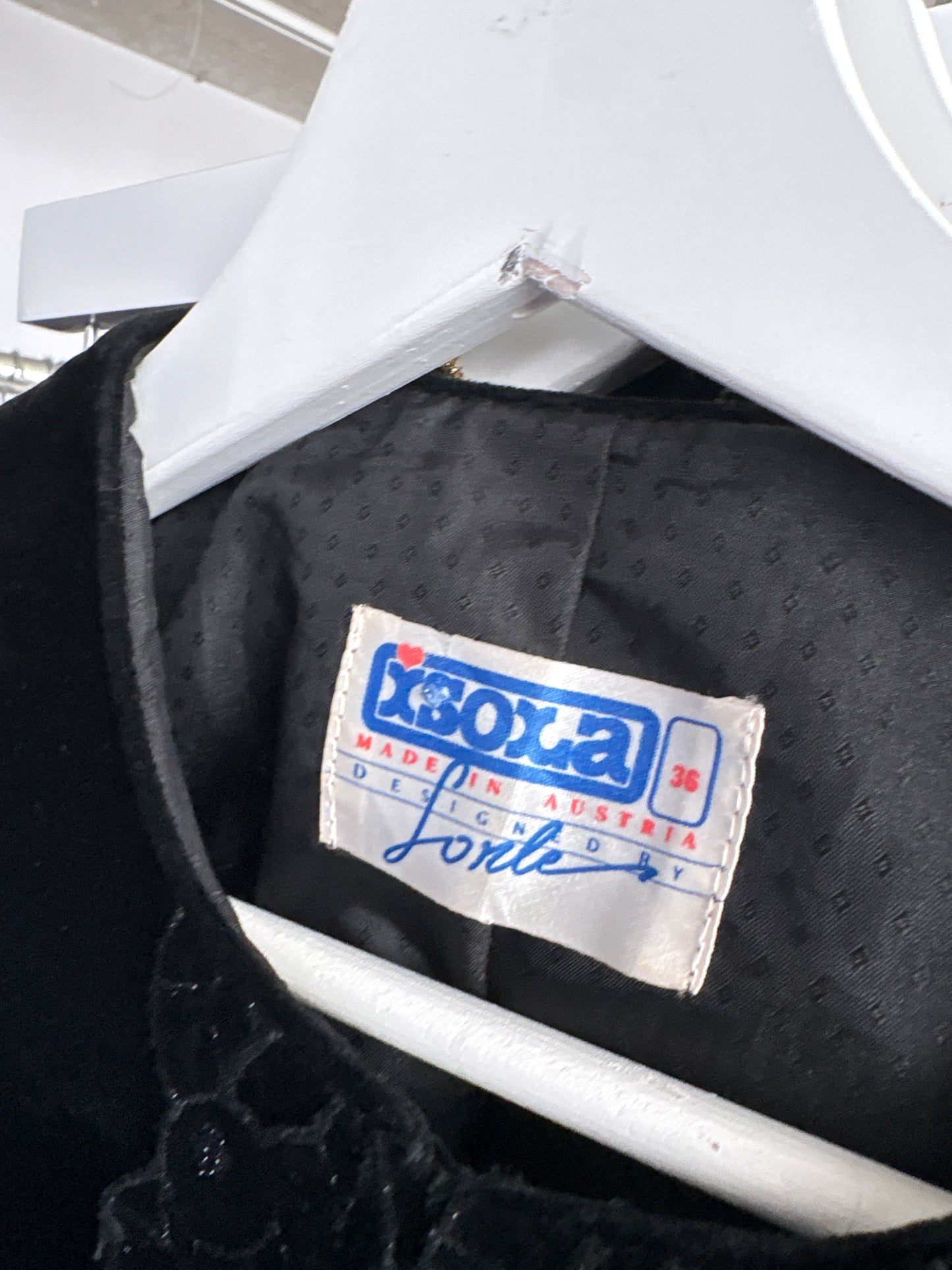 Sacou vintage ultra cambrat din catifea cu inserții de dantelă macrame