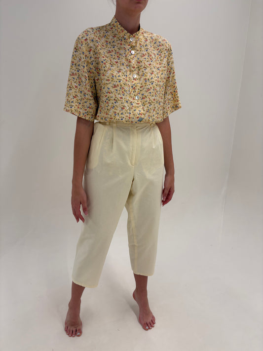 Pantaloni petite din bumbac cu solduri generoase și talie ultra înaltă butter yellow