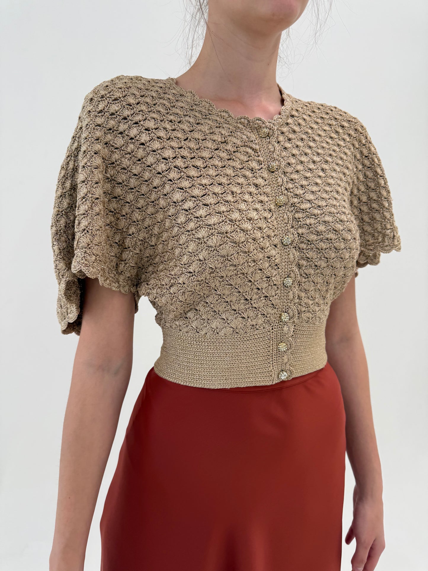 Top vintage de vară sand nude cu inserții fine aurii ultra cambrat