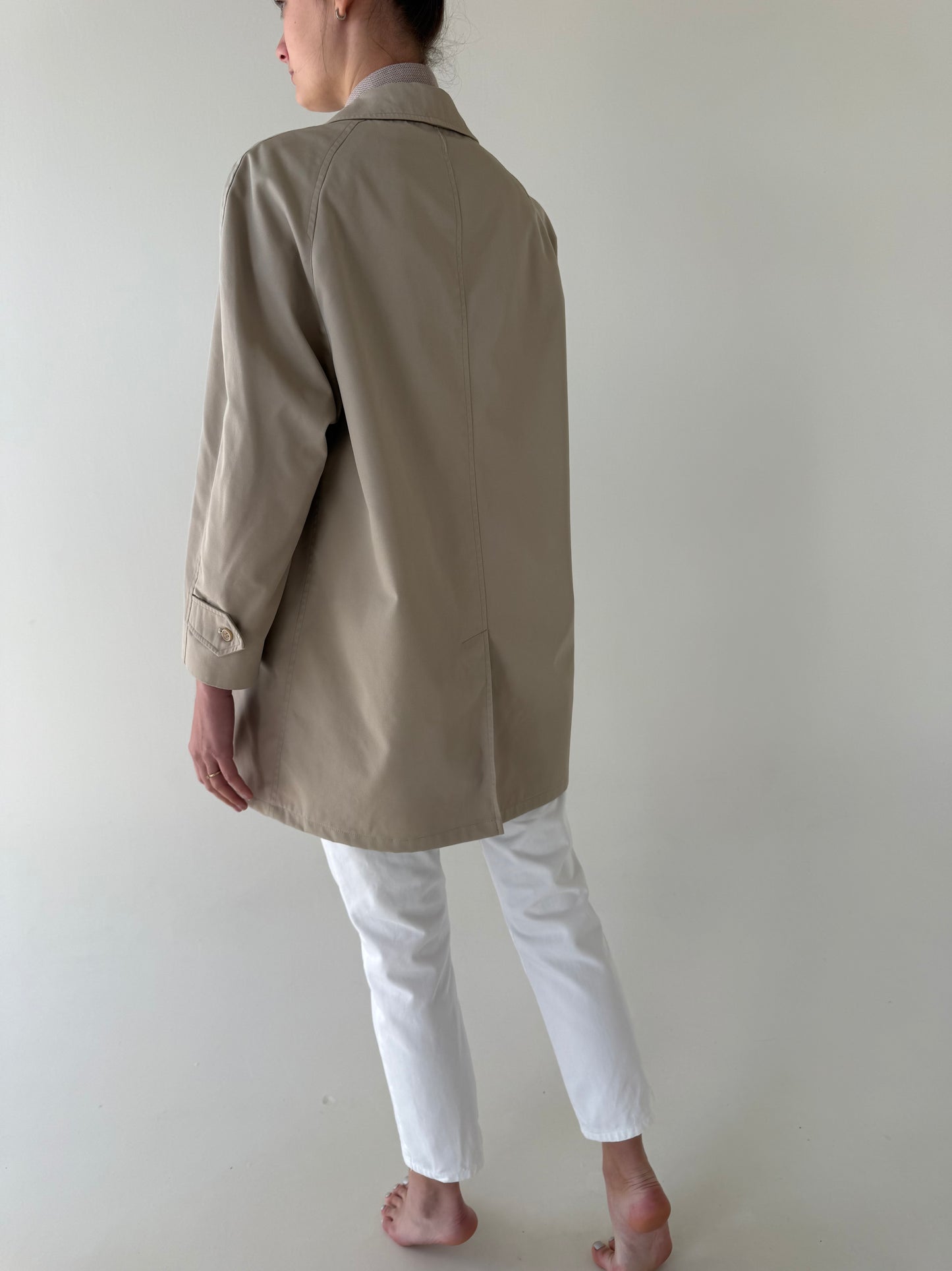 Trench vintage Burberry de vară în croi super reintrat în trend