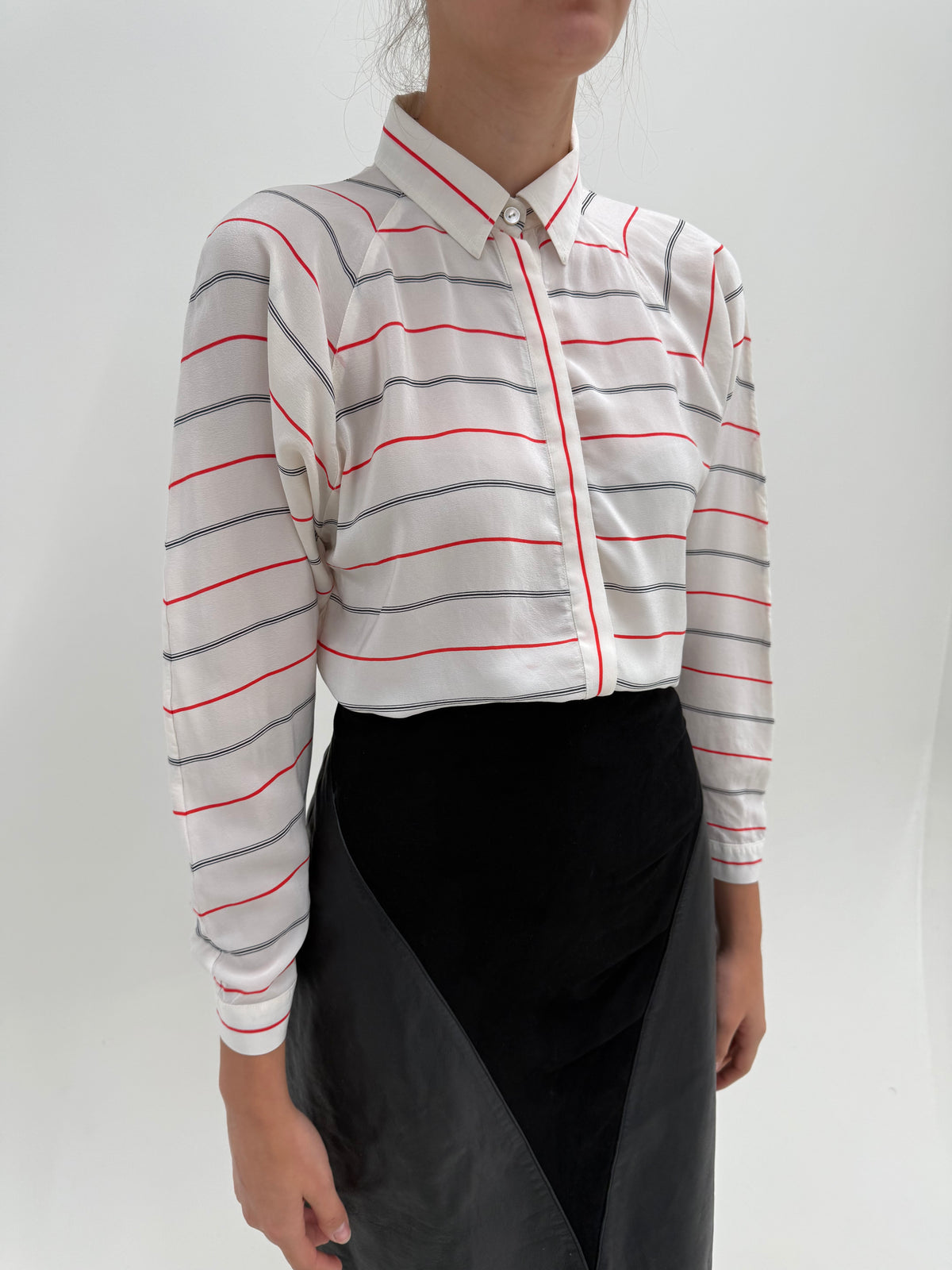 Cămașa petite din mătase naturală inc roi retro modern cu dungi