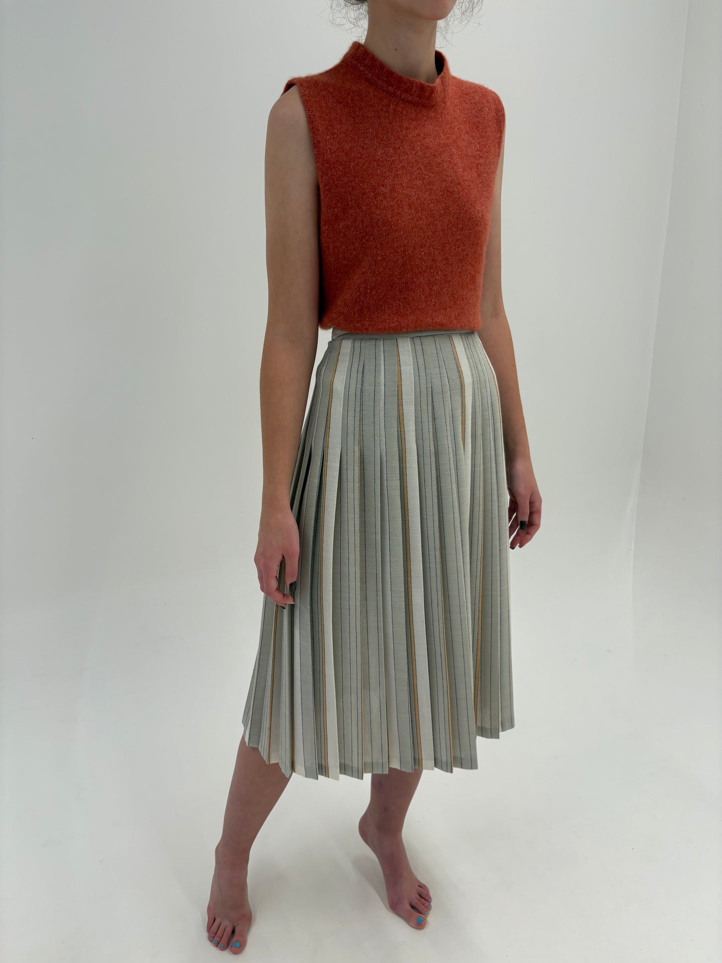 Fustă vintage midi plisată în nuanțe pudrate cu talie ultra înaltă din lana