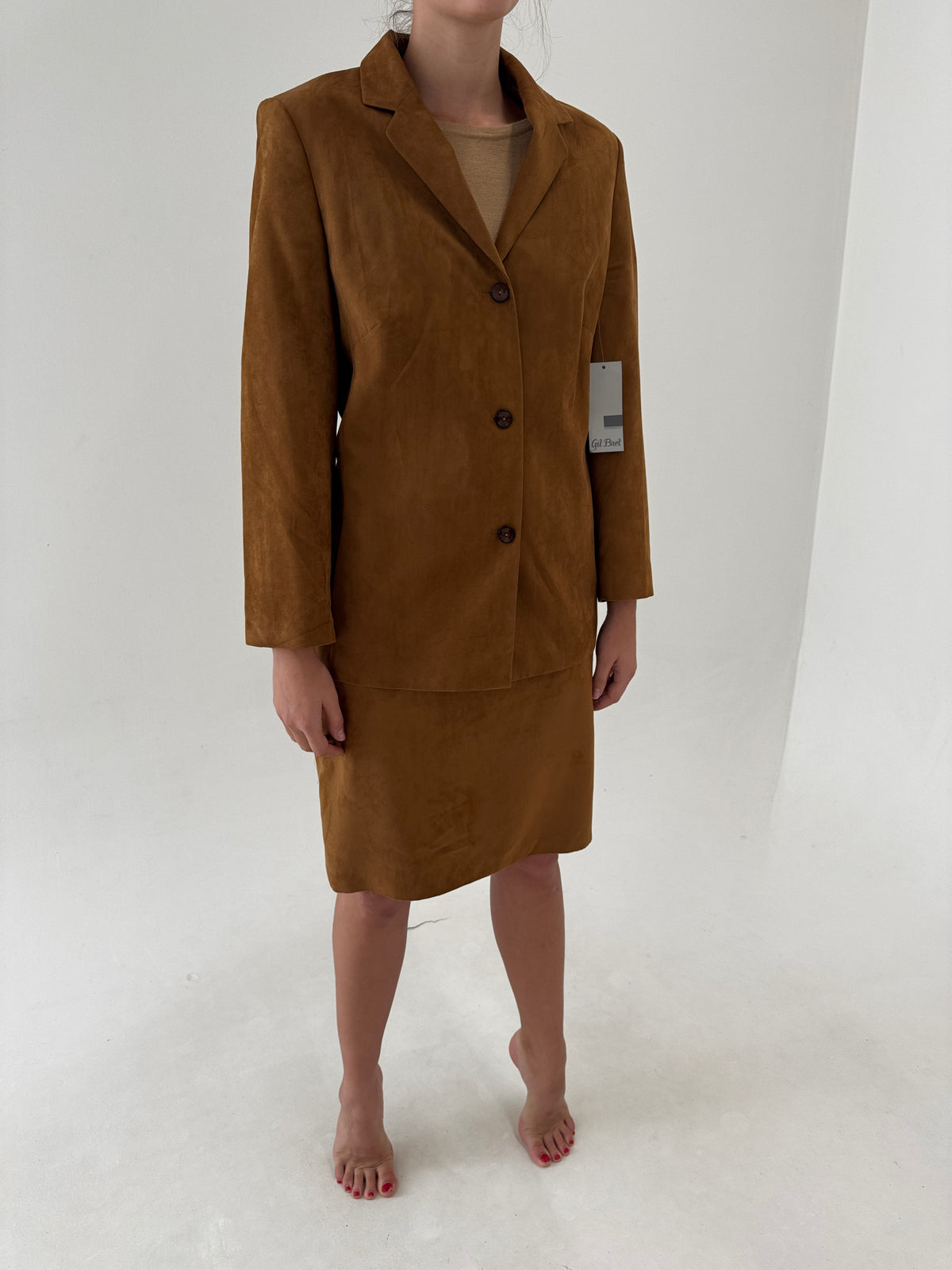 Costum vintage nou cu eticheta caramel brown și aspect de piele întoarsă