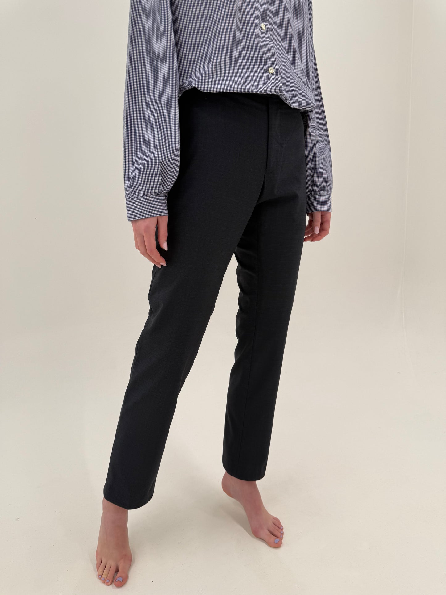 Pantaloni din lana extrafina Navy blue în croi mai slim