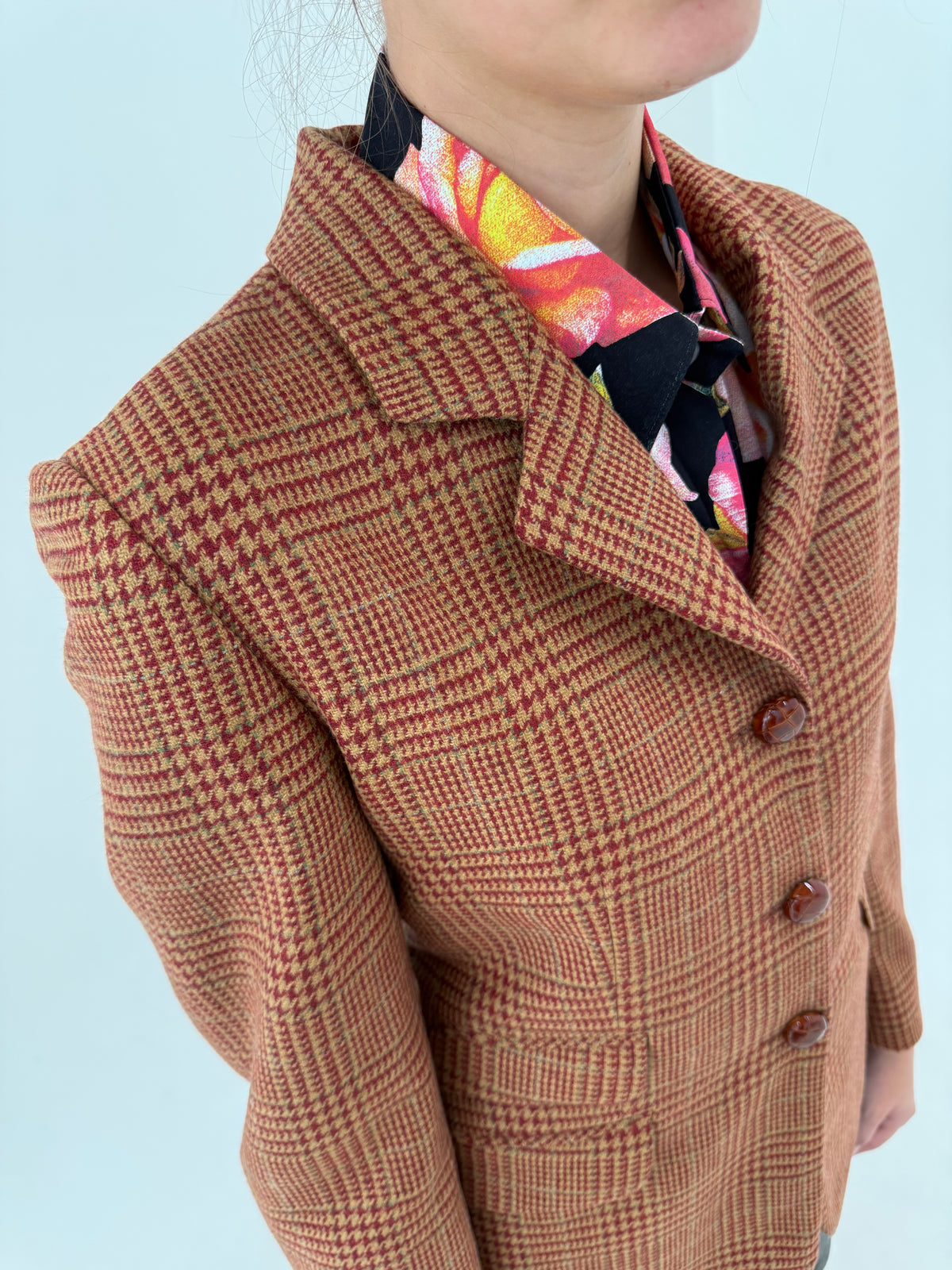 Sacou camel din tweed pied de coq burgundy din lana virgină în croi clasic