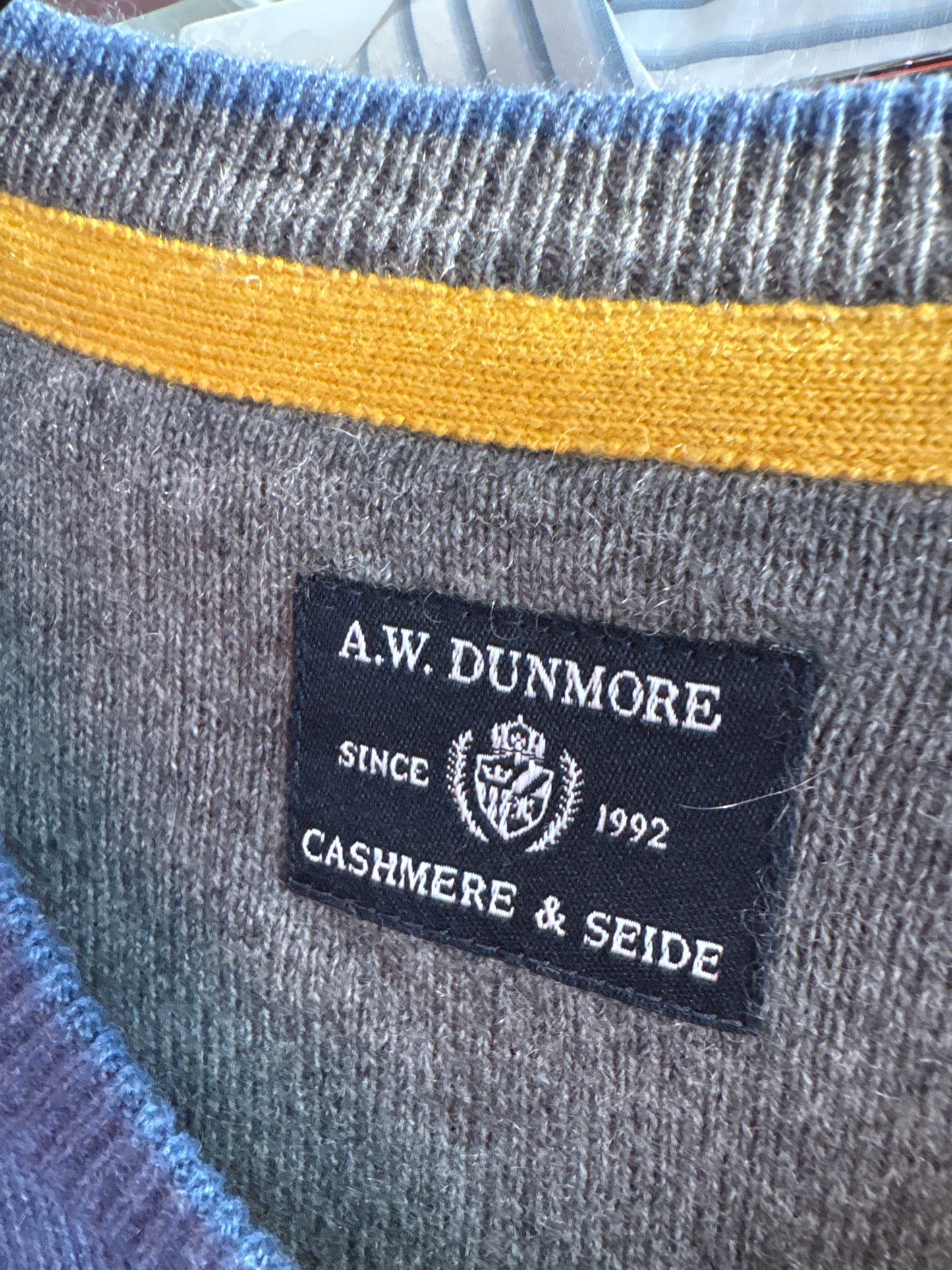 Pulover albastru ciel din cașmir și mătase naturală