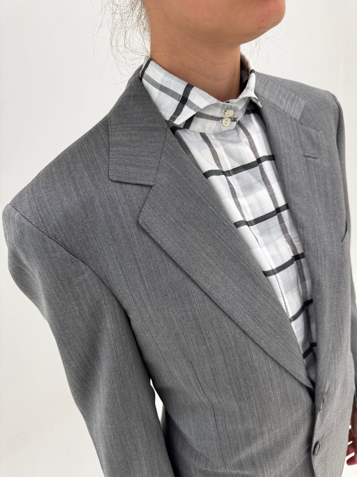 Costum sartorial italian high end din stofă Scabal super 130’s