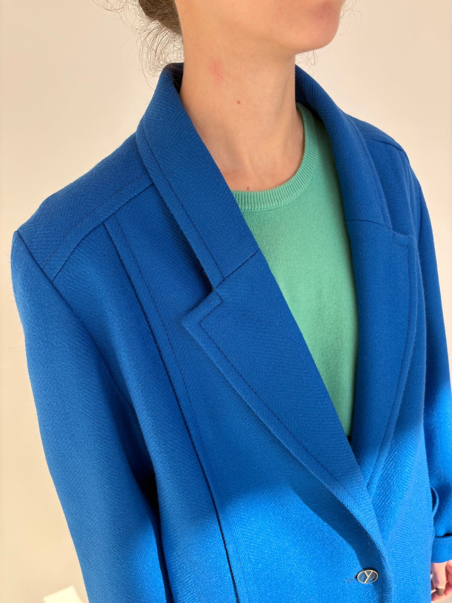 Palton vintage albastru regal din stofă excepțională de lana texturată