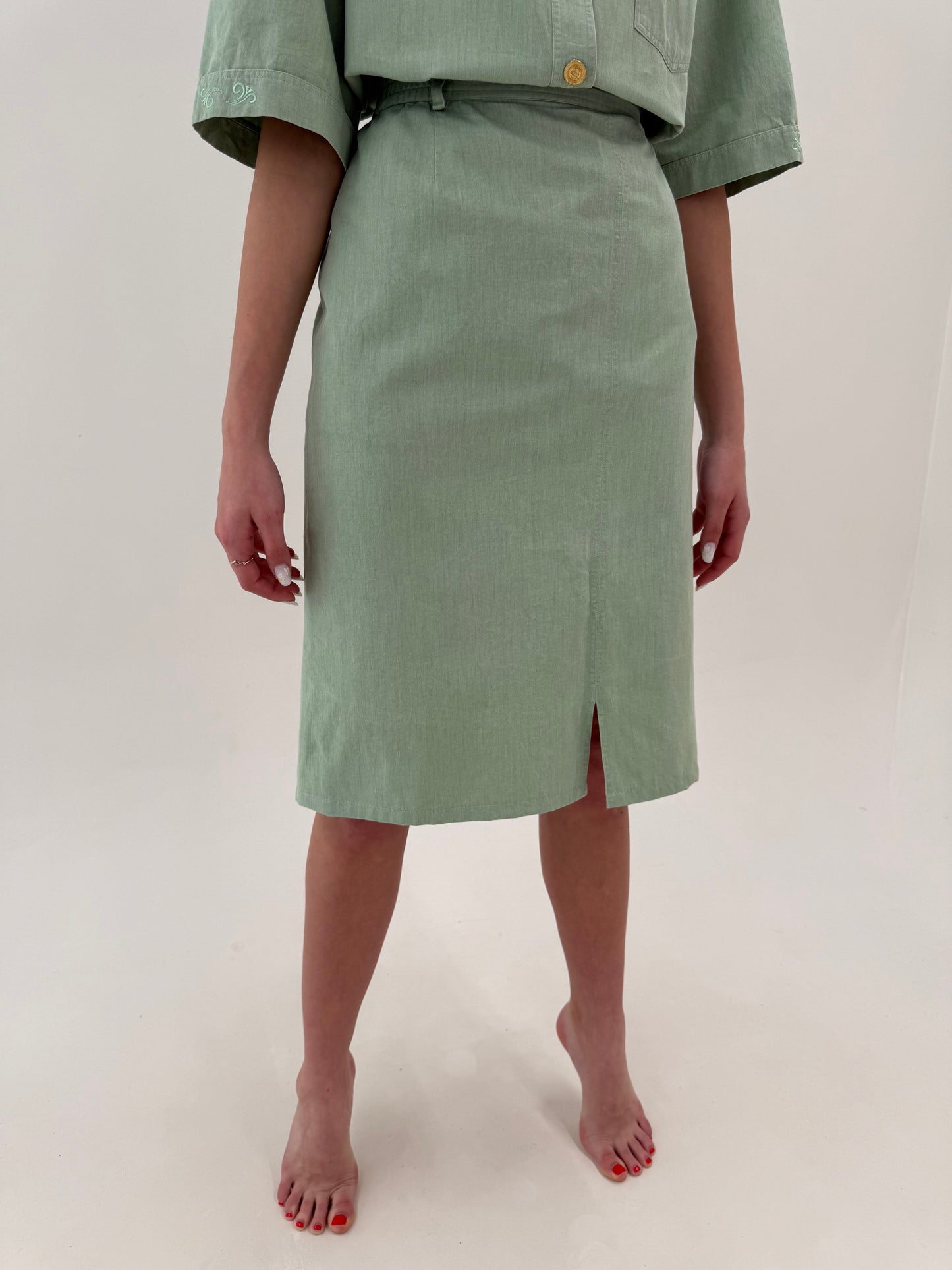 Deux piece de brand luxury Delmod light green cu nasturi metalici aurii