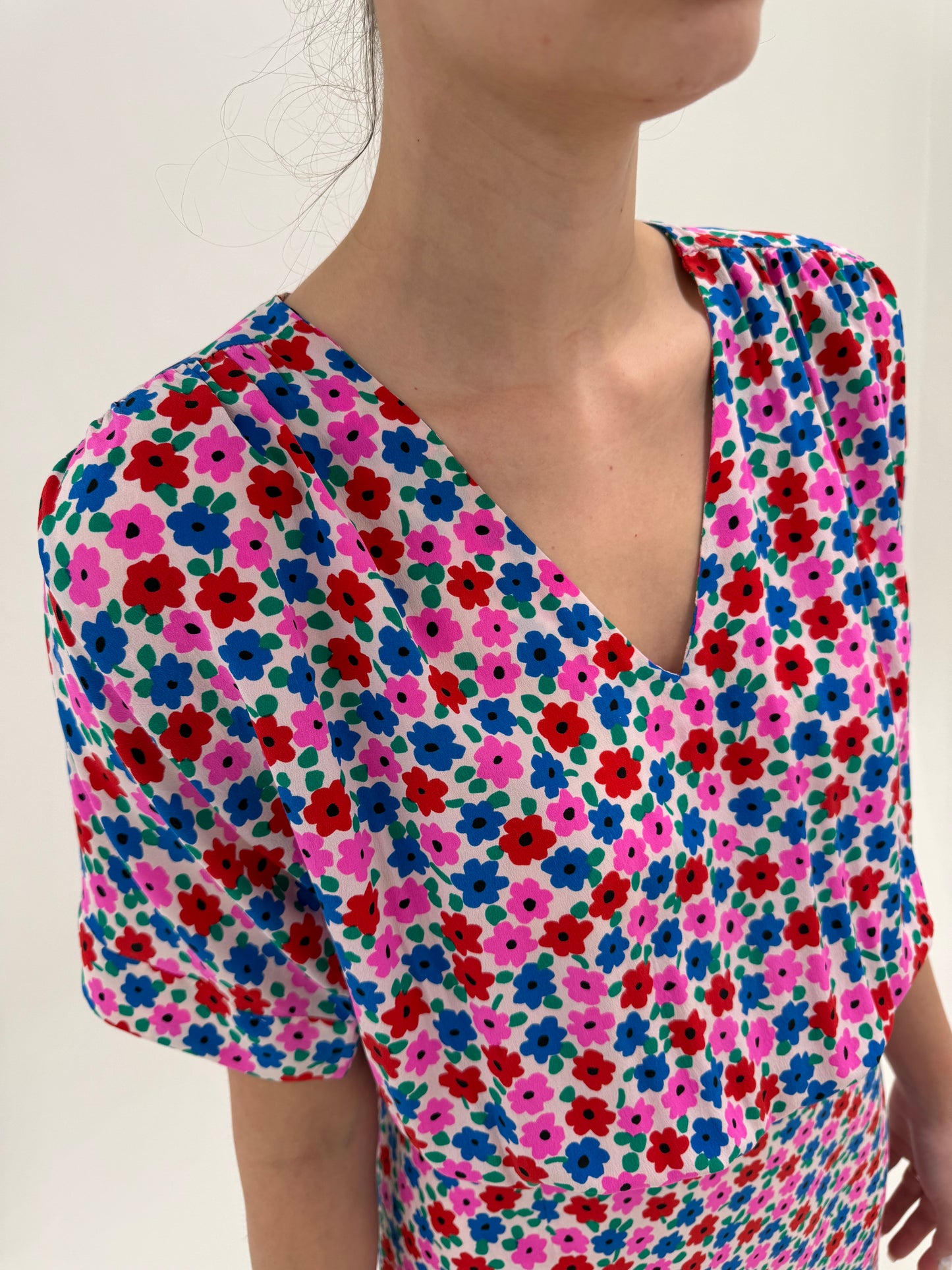 Rochie vintage din mătase naturală cu print floral stilizat in culori tari