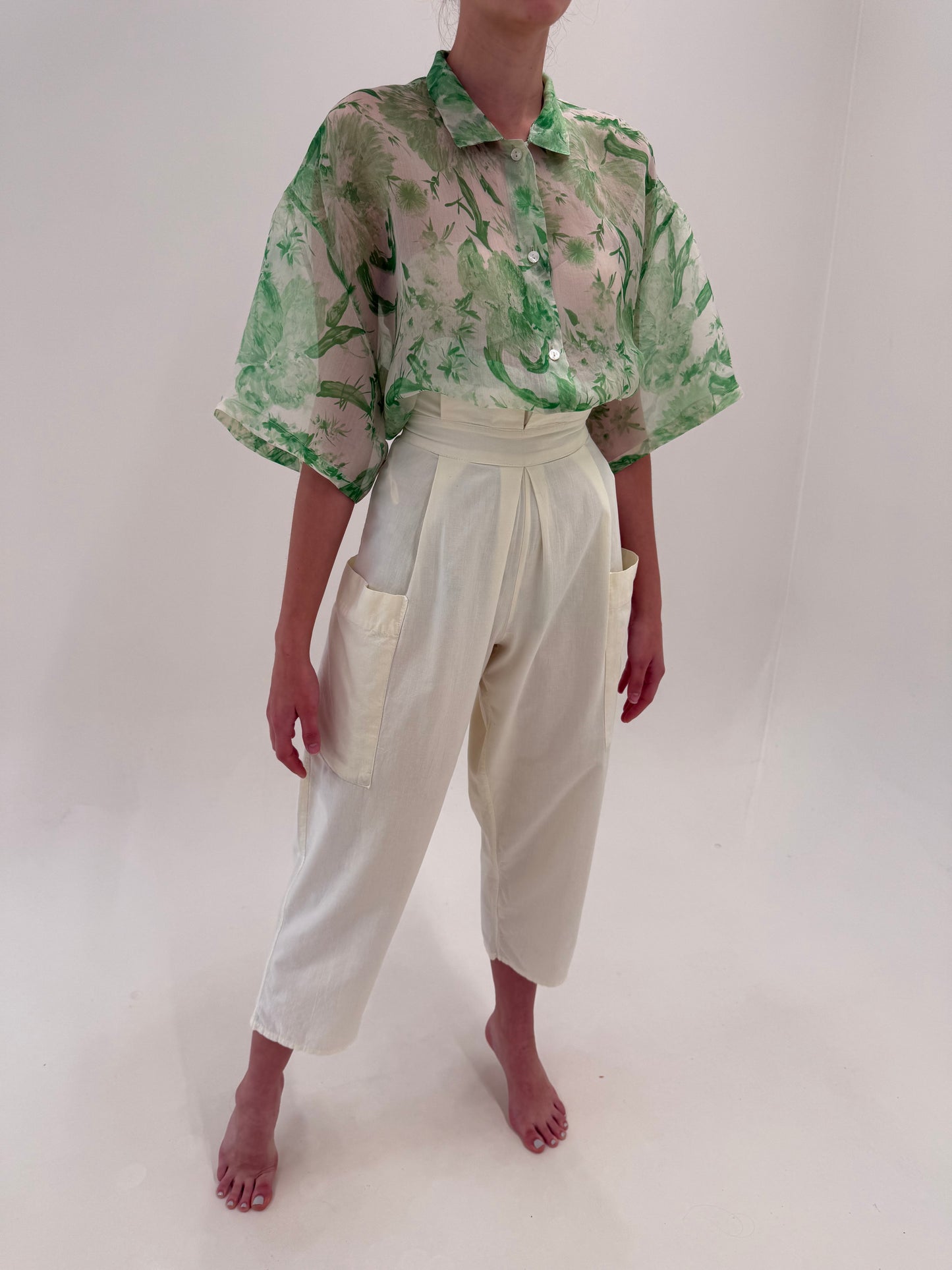 Pantaloni vintage in croi deosebit cu talie extrem de înaltă ultra marcată