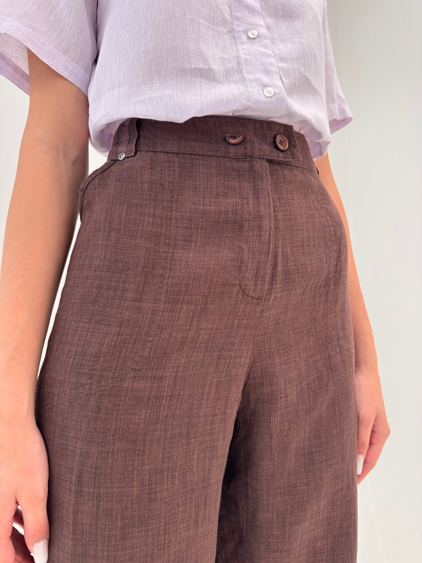 Pantaloni din in chocolate brown petite in croi drept plus size