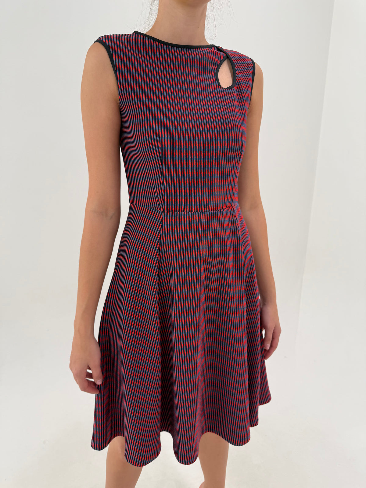 Rochie Max&Co by Max Mara din tricot ribbed ușor structurat în croi modernizat de ani 50