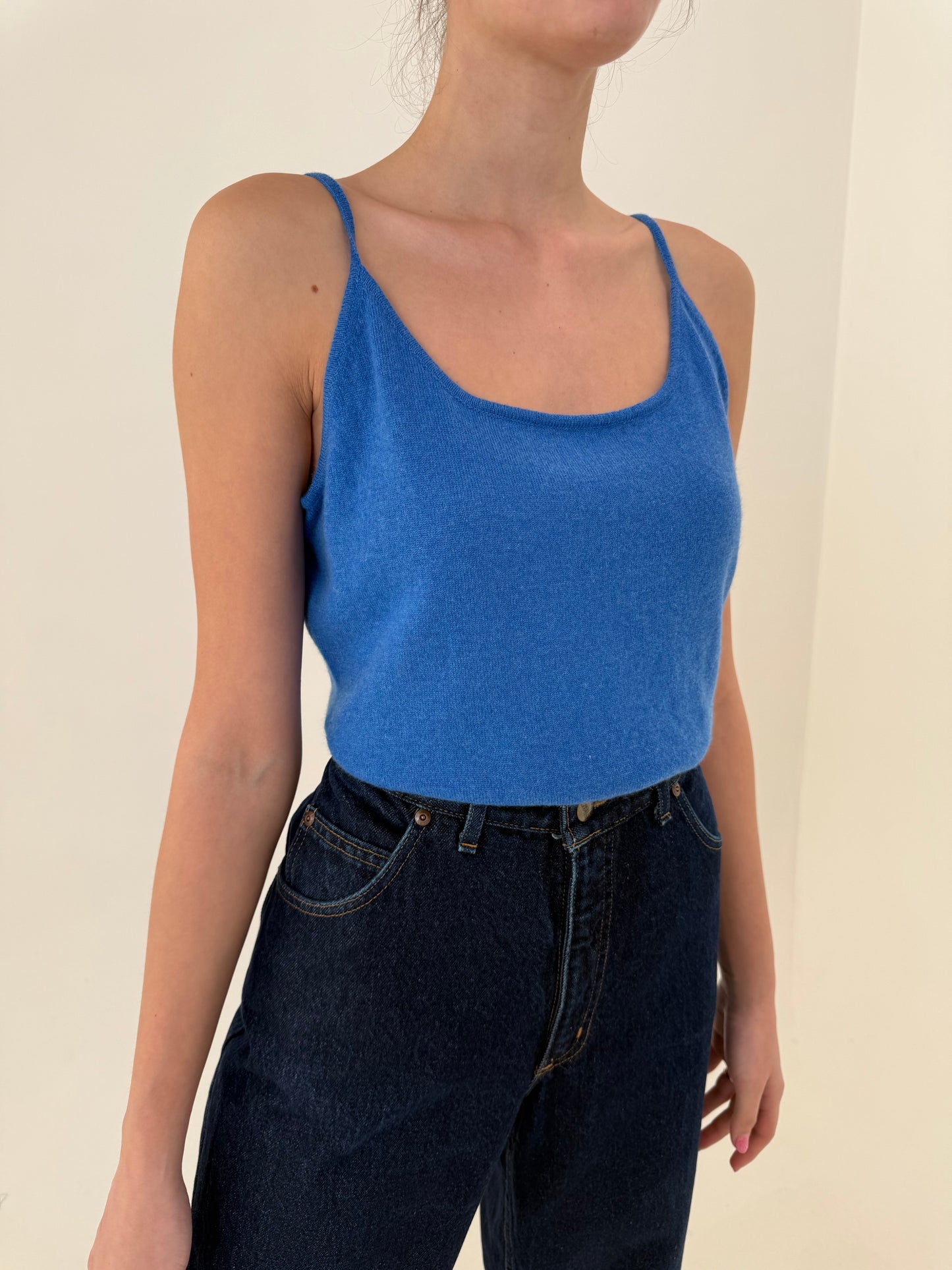 Top albastru ciel din cașmir